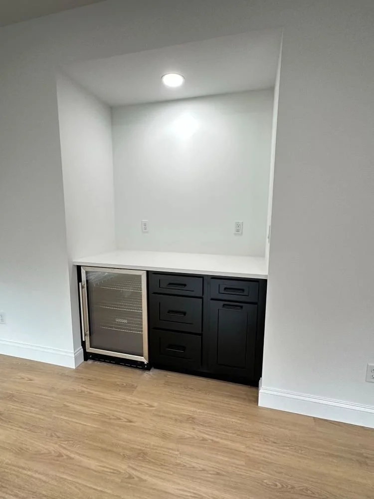 Sophie - Wet Bar