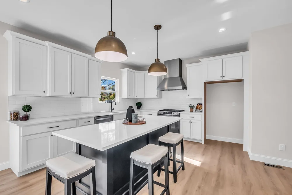 206 Midway Ave. - Kitchen