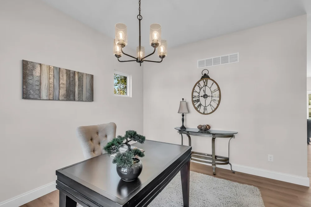 206 Midway Ave. - Home Office