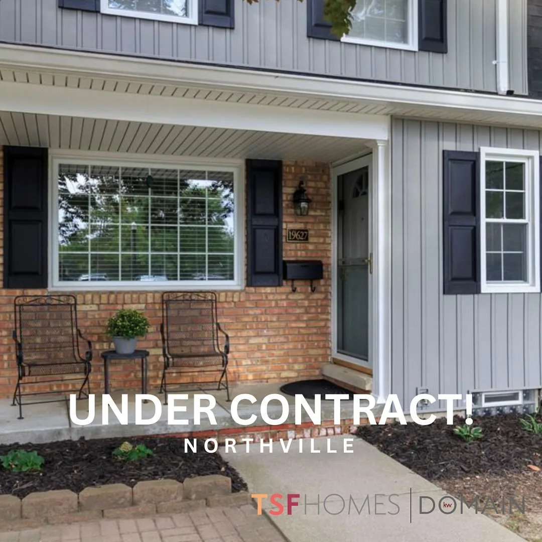 Under contract in Northville! 🎉
Incredible townhome for my first time homebuyers. We were able to negotiate terms under list price and even get sellers concessions toward a new furnace. 
Thinking about a move? Call me. 248-772-1997
