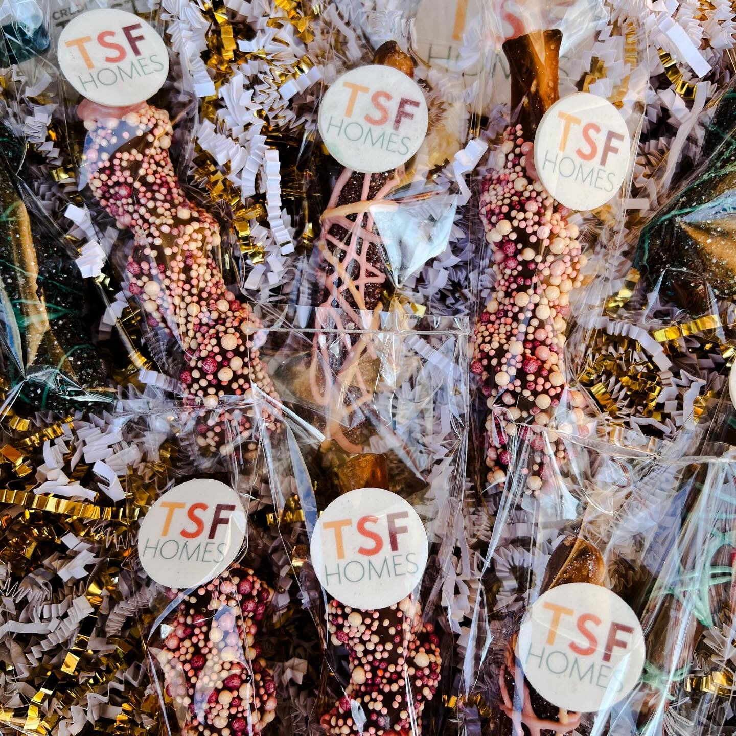 HAPPY NEW YEAR!
Wishing you health, happiness and peace in 2026! ✨