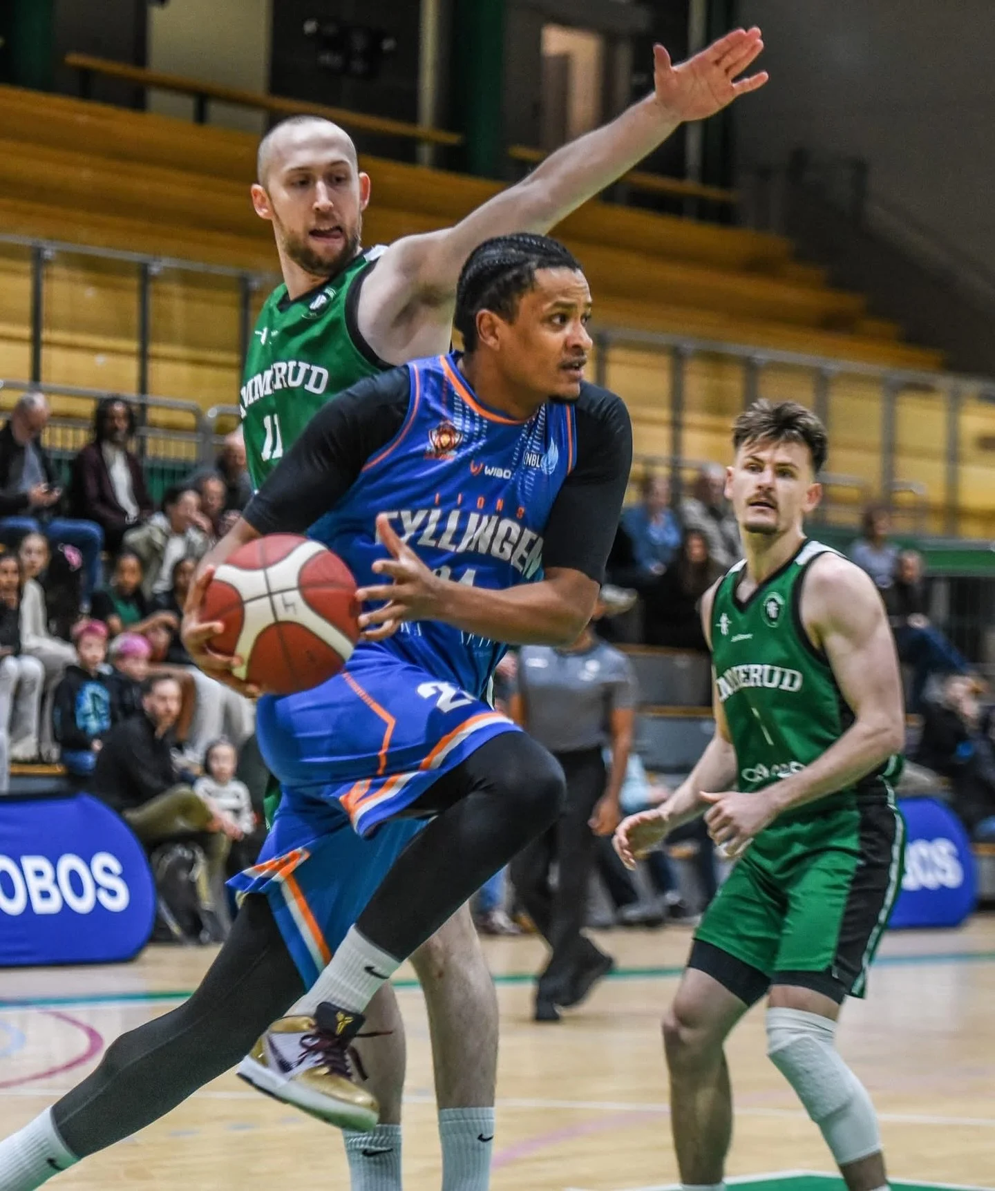 Takk for kampen @ammerudbasket, og takk til @basketnorge ved Arild Sandven for innlegg &amp; til ERIK B. BERGLUND for bilder🙌🙌

Tekst fra NBBF sin Facebook-side: 

FYLLINGENS FINISH AVGJORDE: 100-84
Ammerud holdt f&oslash;lge lenge i s&oslash;ndage