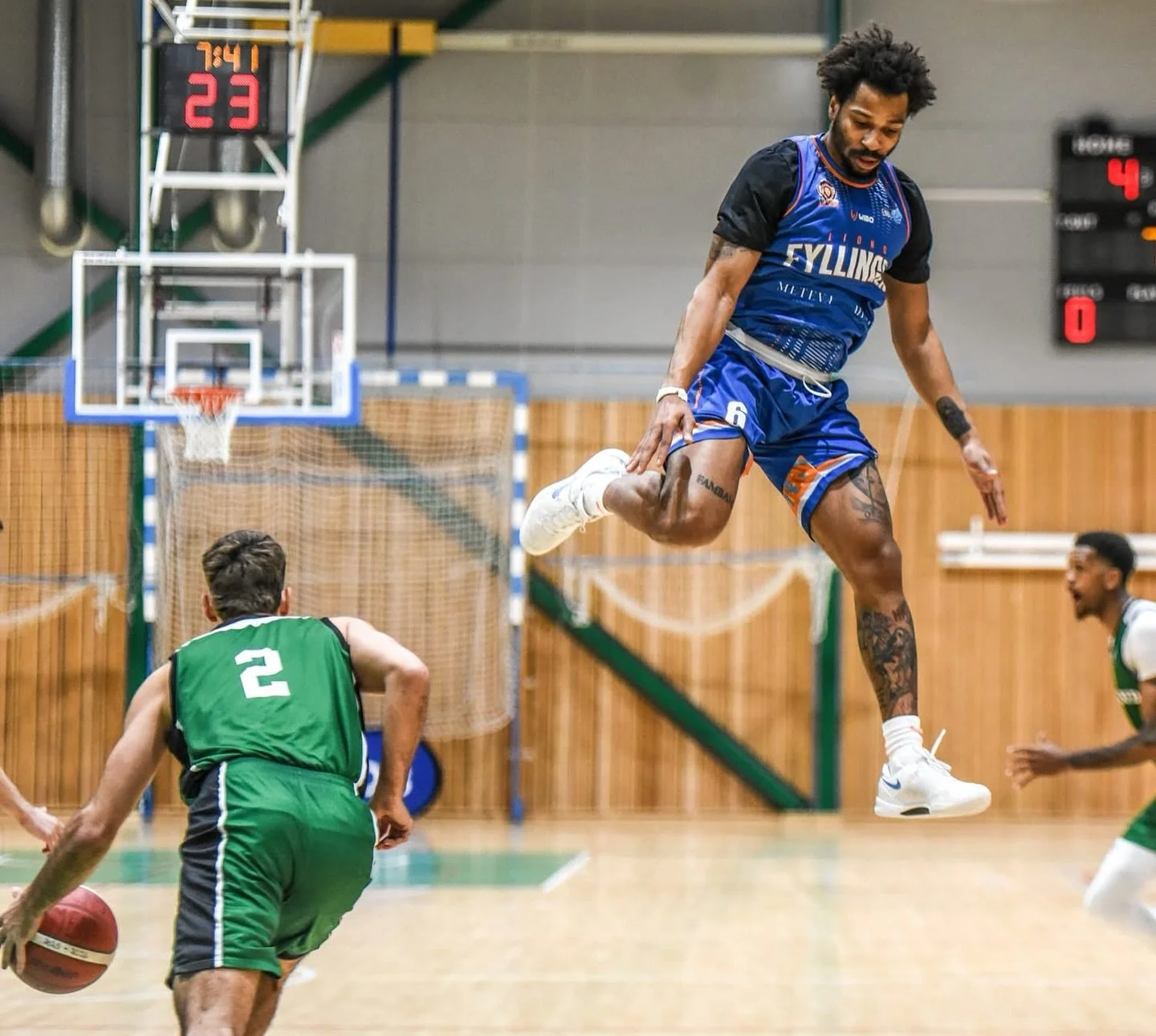 Ayinde Hikim plays aggressive defense 🔥🔥 PHOTO: ERIK B. BERGLUND 

#fyllingenlions #blno