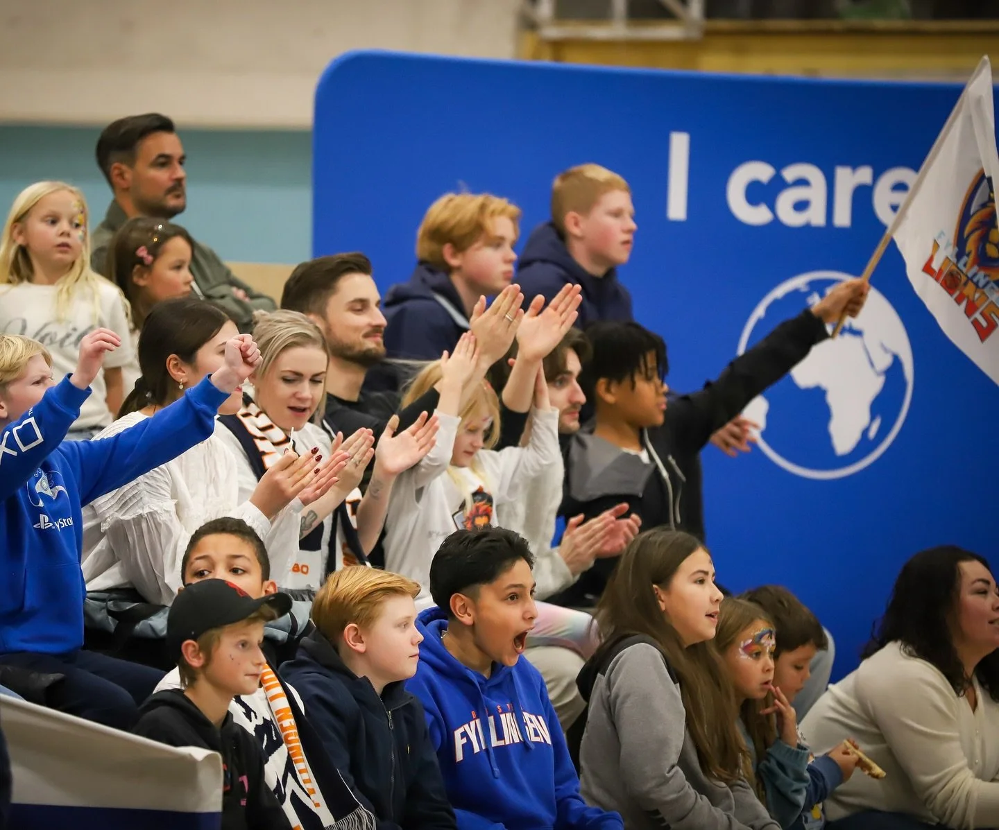 Takk til alle dere fantastiske menneskene som er en del av Lions-familien 🦁🫶

Vi setter utrolig stor pris p&aring; hver eneste en av dere som bidrar, st&oslash;tter og skaper den gode stemningen rundt oss. Dere som heier, stiller opp, l&oslash;fter