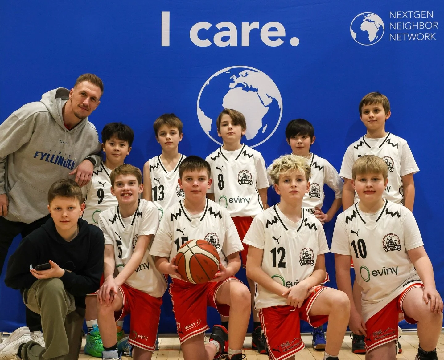 Stemningen var elektrisk fra start til slutt - takk til alle dere fantastiske mennesker i Lionsfamilien - dere st&oslash;ttet og heiet oss til seier🦁🫶

Spesielt g&oslash;y var det at vi hadde bes&oslash;k av @djkayoo for f&oslash;rste gang🎶, og at