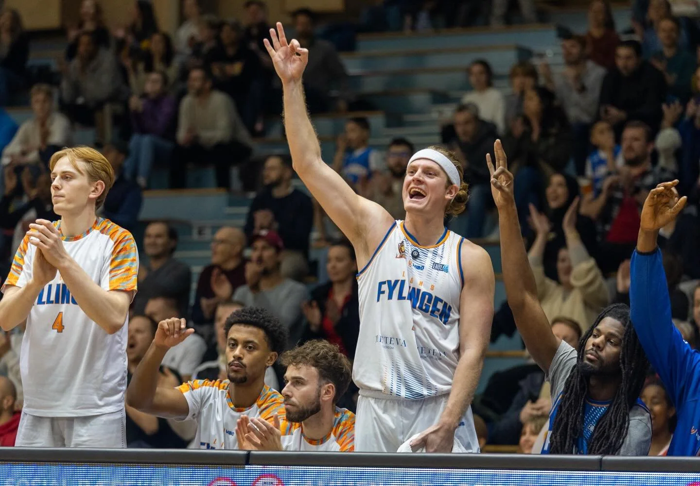 Stemningen har elektrisk i hallen - gratulerer med @enbleague debut @simontronstad 🔥🦁

Foto: @bragetitlestad 

#fyllingenlions #enbl @enbleague