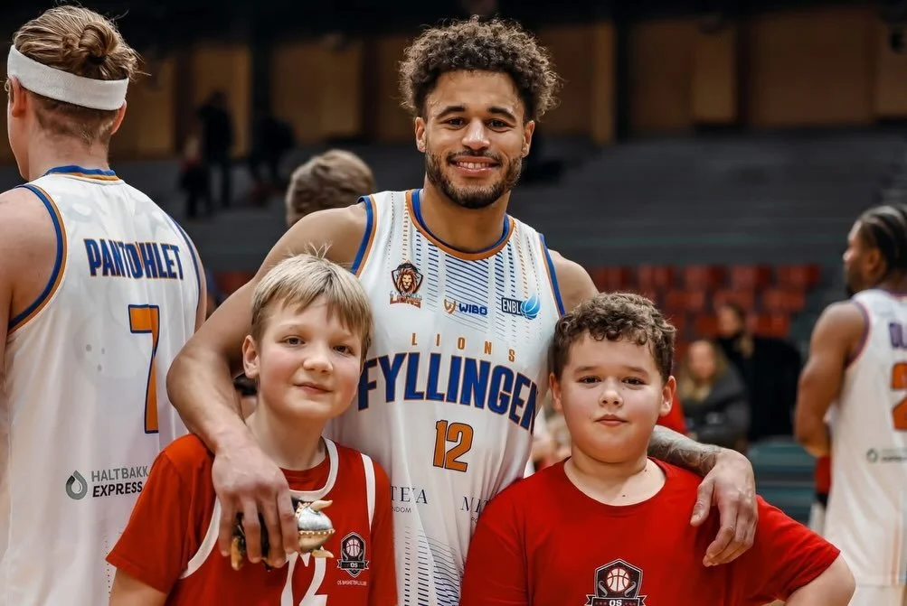 🙌 Noen blinkskudd av v&aring;re fantastiske supportere fra ENBL-kampen tirsdag. Takk til alle dere som stiller opp kamp etter kamp og fyller hallen med jubel, energi og st&oslash;tte til klubben. Dere betyr enormt mye!

📸 @by.wilhelmine 

#enbl #fy