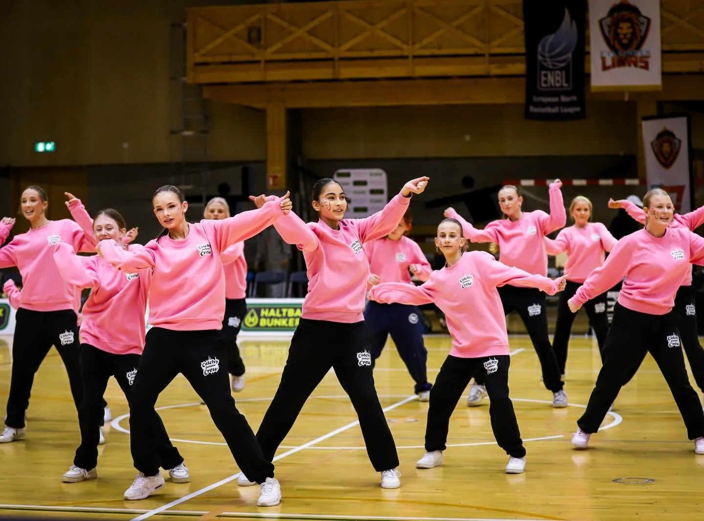 Magiske &oslash;yeblikk 🫶🏀🦁