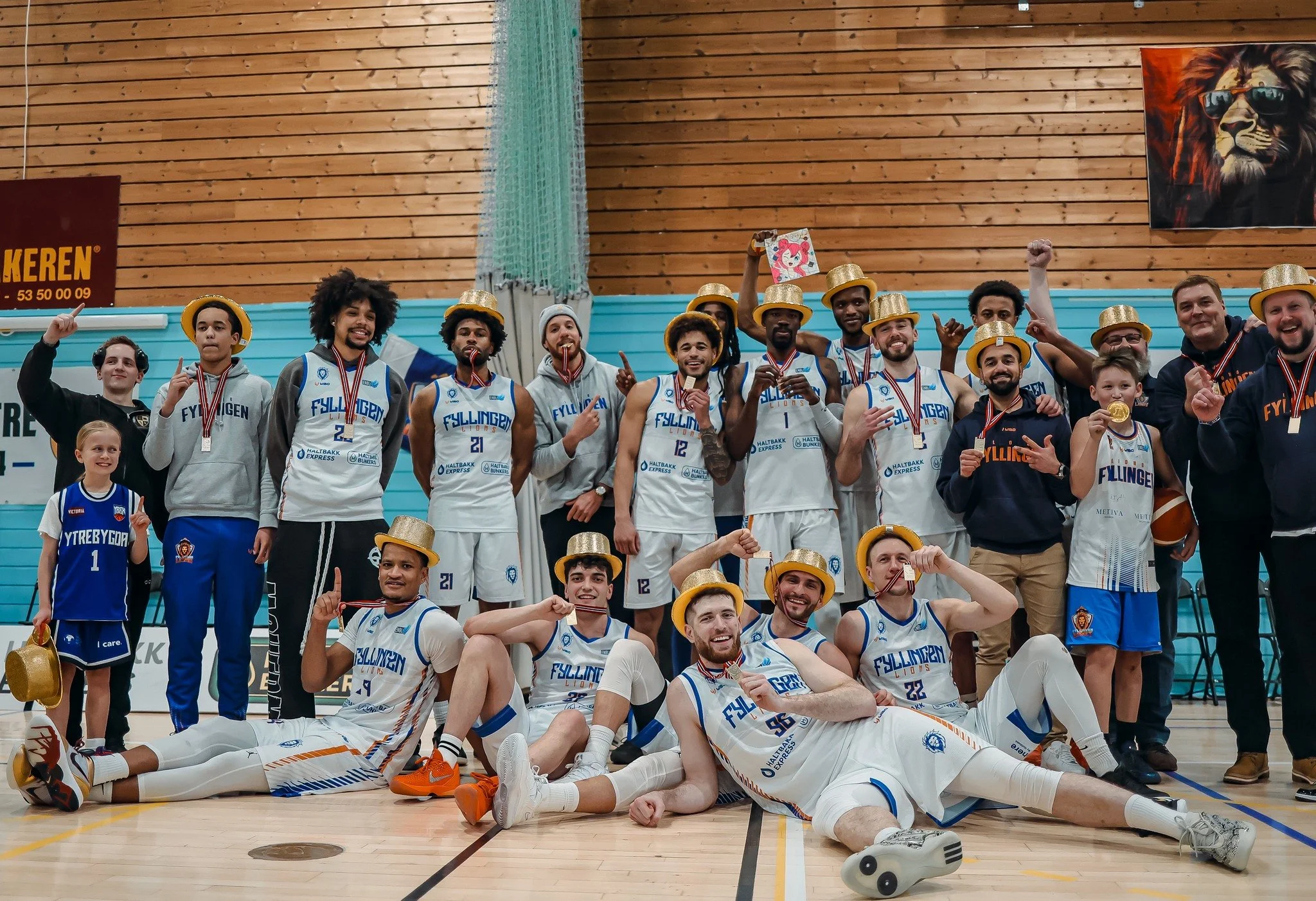 EN HISTORISK SEIER: TRE STRAKE SERIEMESTERSKAP