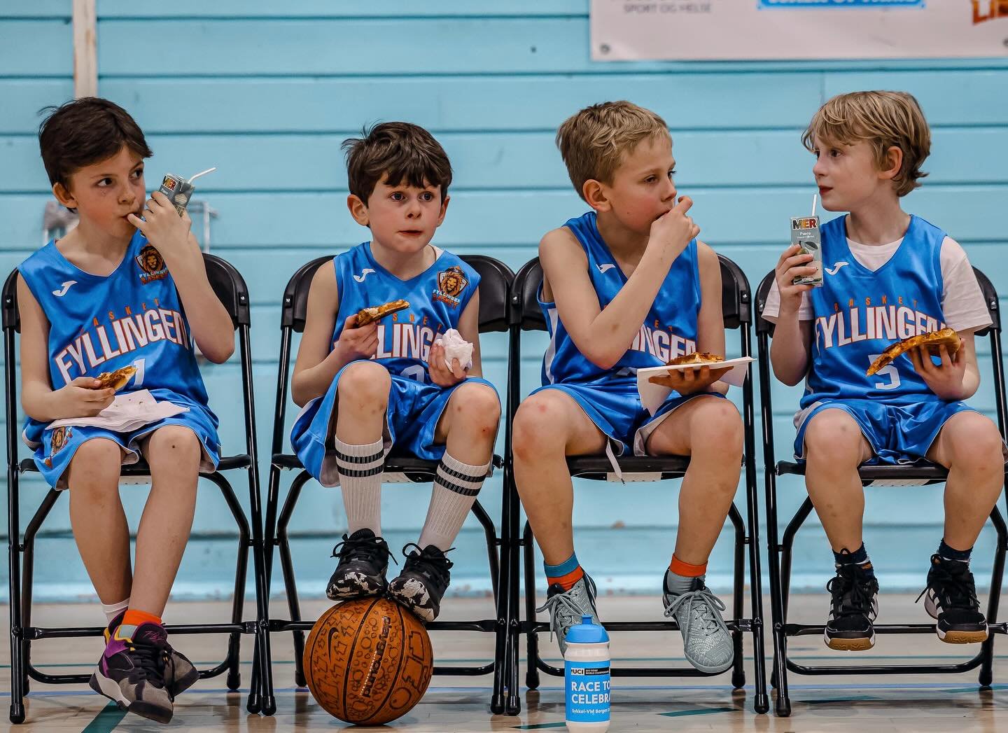 🦁 Nedtelling til 3x3 turnering i B&oslash;nes arena l&oslash;rdag 18. april kl. 18.00 - 22.00🏀 Dobbelbooket hall gir @bonesbasket og Fyllingen felles Basketnight p&aring; B&oslash;nes🤩

Buss 14 bringer deg lett fra Oasen til hallen. Ta med laget d
