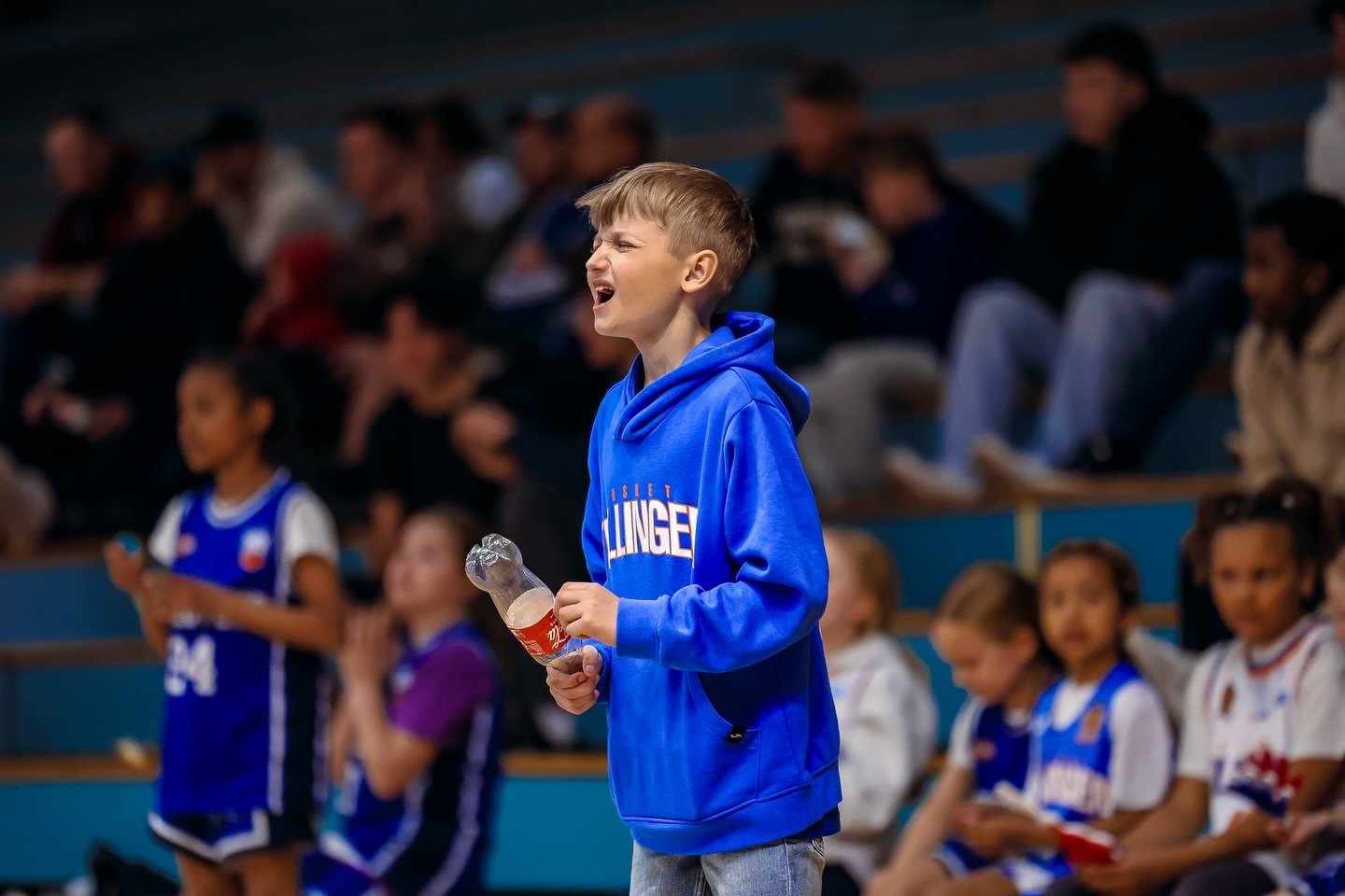 Vi &oslash;nsker velkommen til siste finale for sesongen! Hvem tar med seg kongepokalen hjem p&aring; torsdag? Lions eller Gimle?