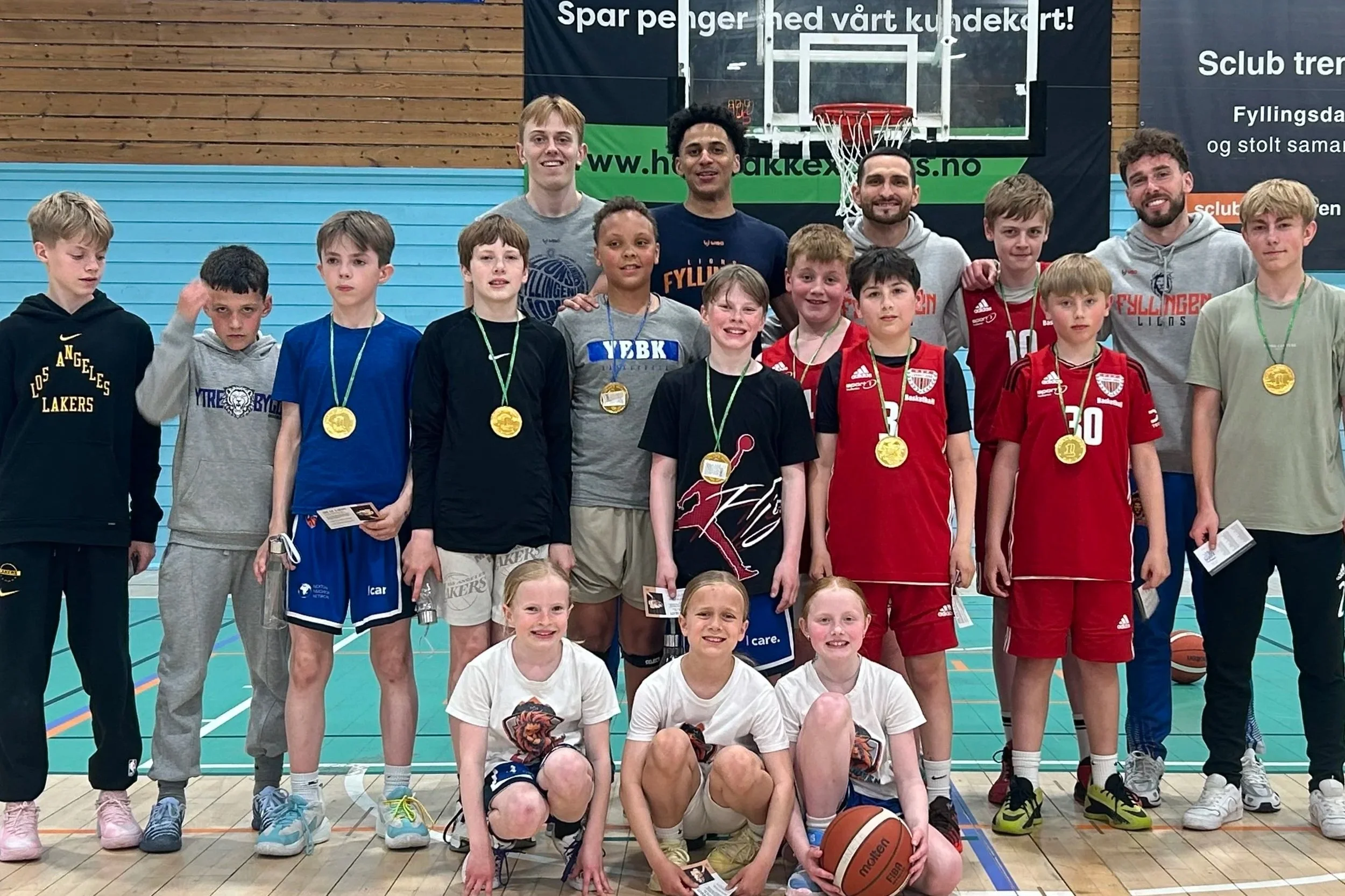 HEIA LIONS FAMILY - WE ARE GOLD!