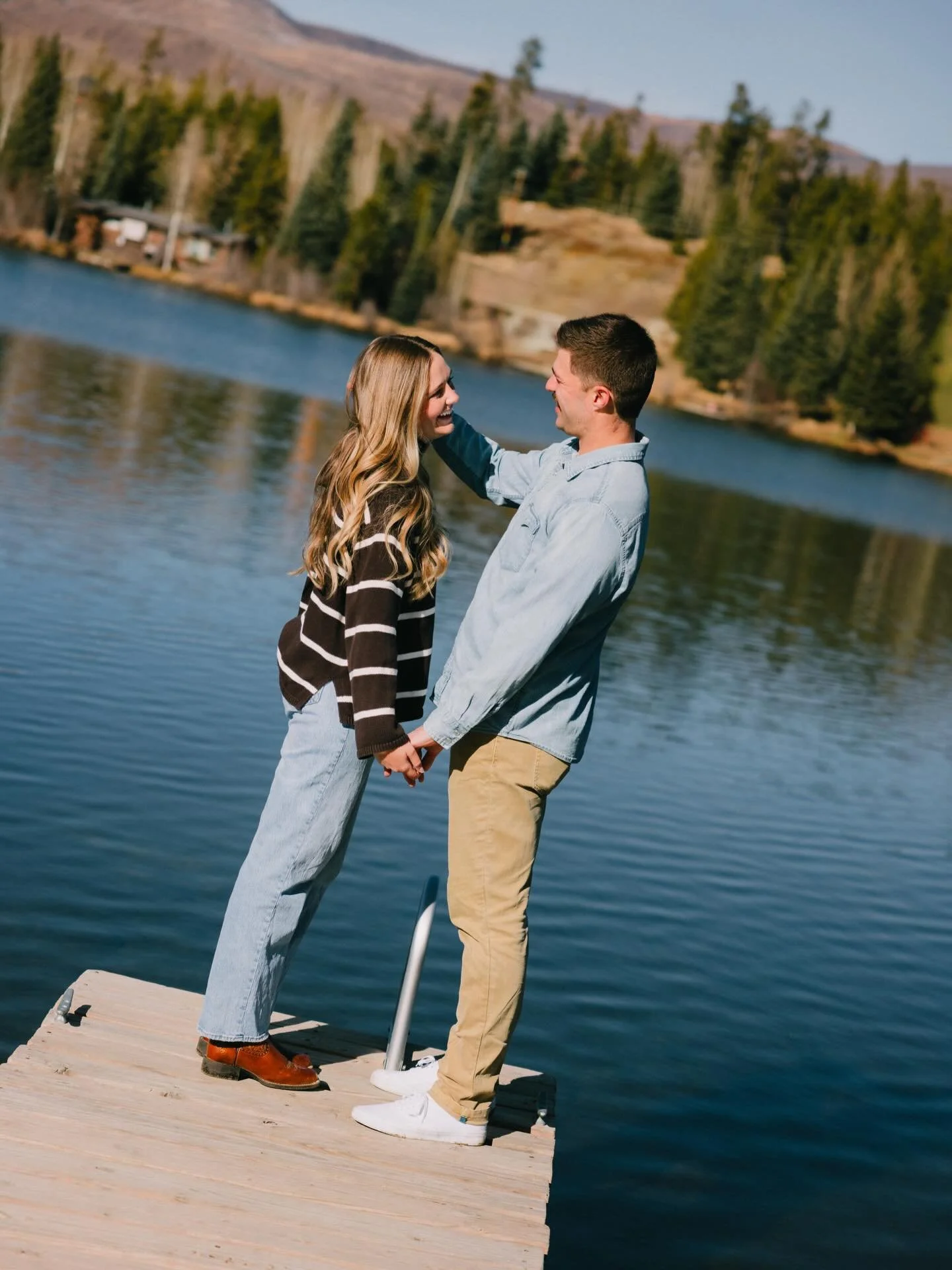 A cozy engagement session at Grand Lake with Eric &amp; Olivia (and pup of course) 
We can&rsquo;t wait to see these two get married next fall 🌲