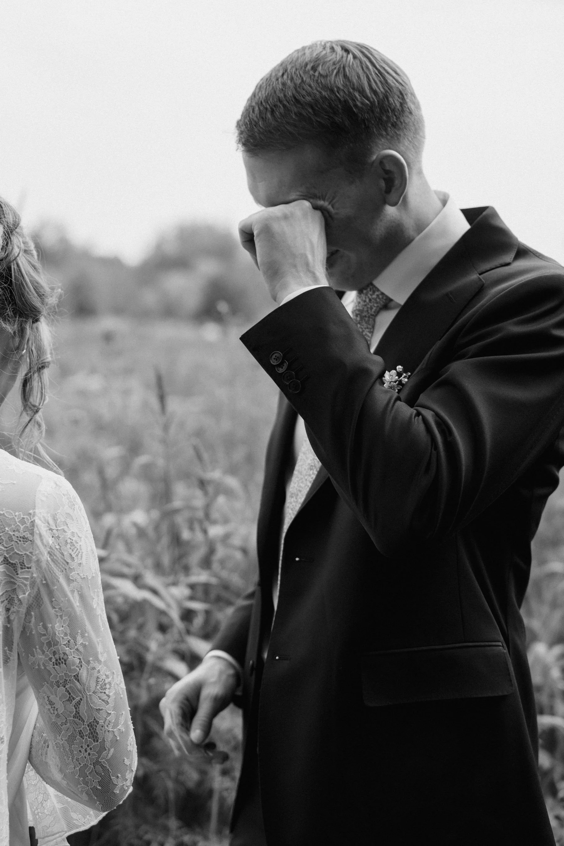 Cotswolds-Wedding-Photographer-UK_HCS2667.jpg