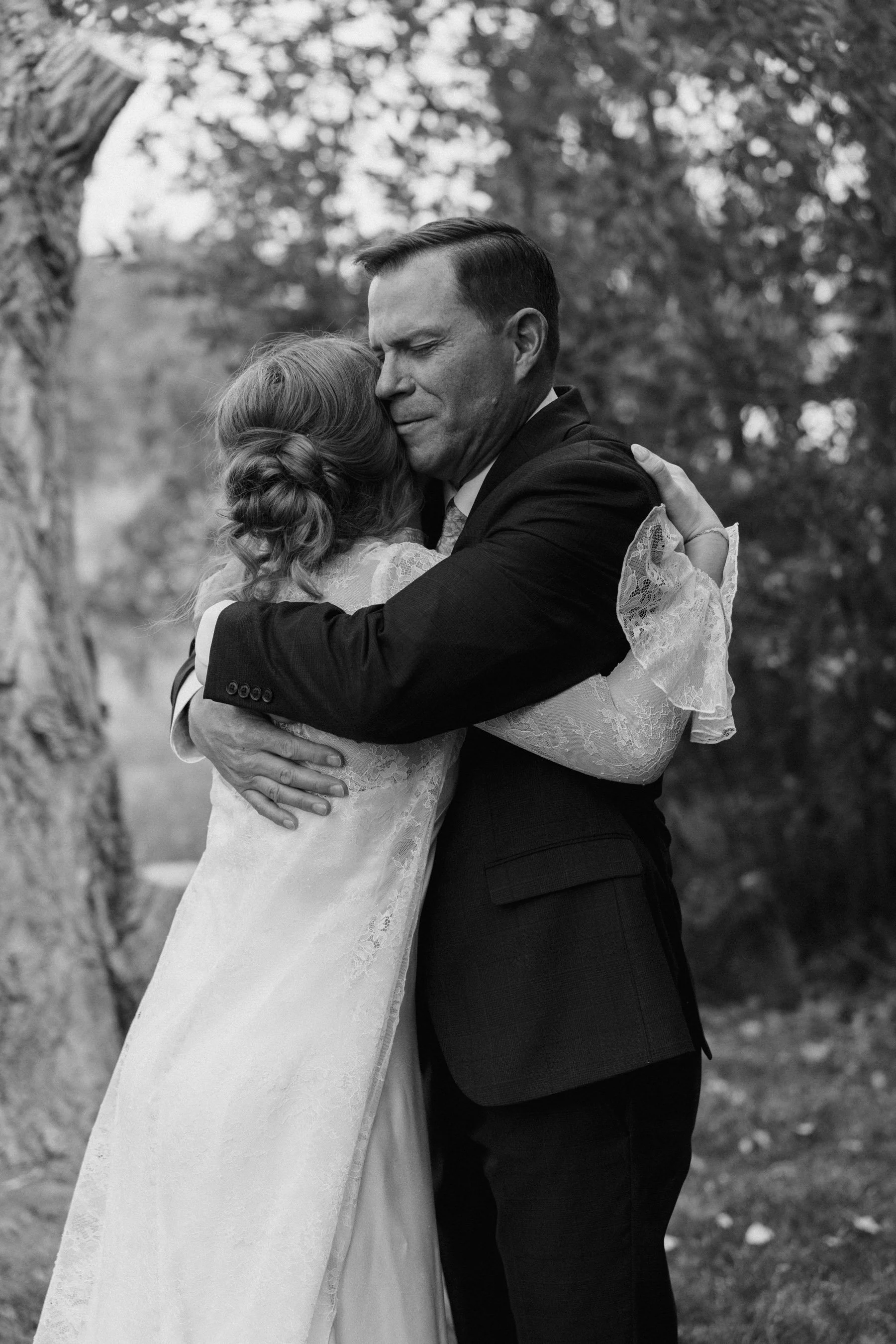 Cotswolds-Wedding-Photographer-UK_HCS2530.jpg