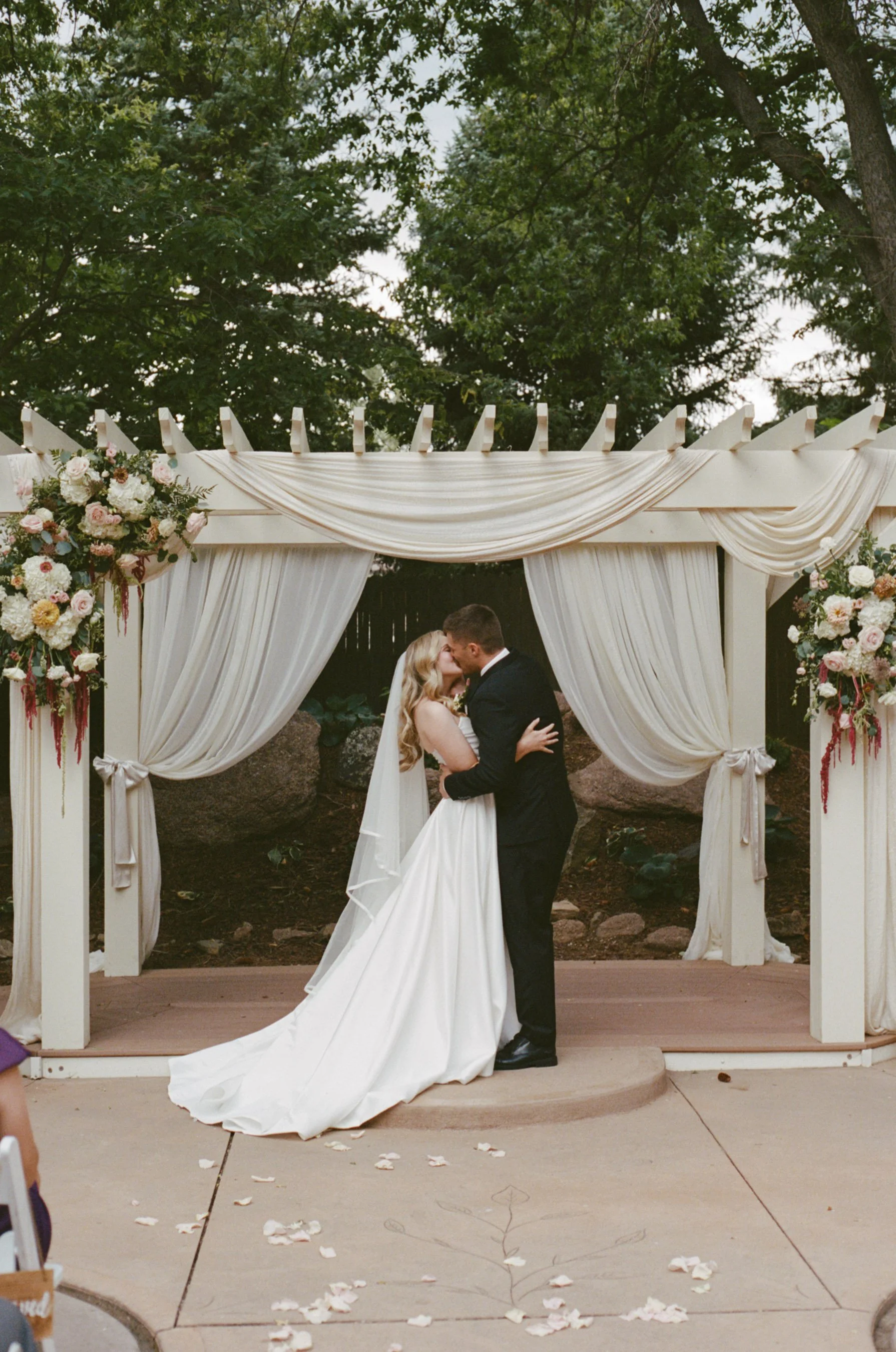 Colorado-Wedding-Photographer-Tapestry-House-OE_HCS12-2.jpg