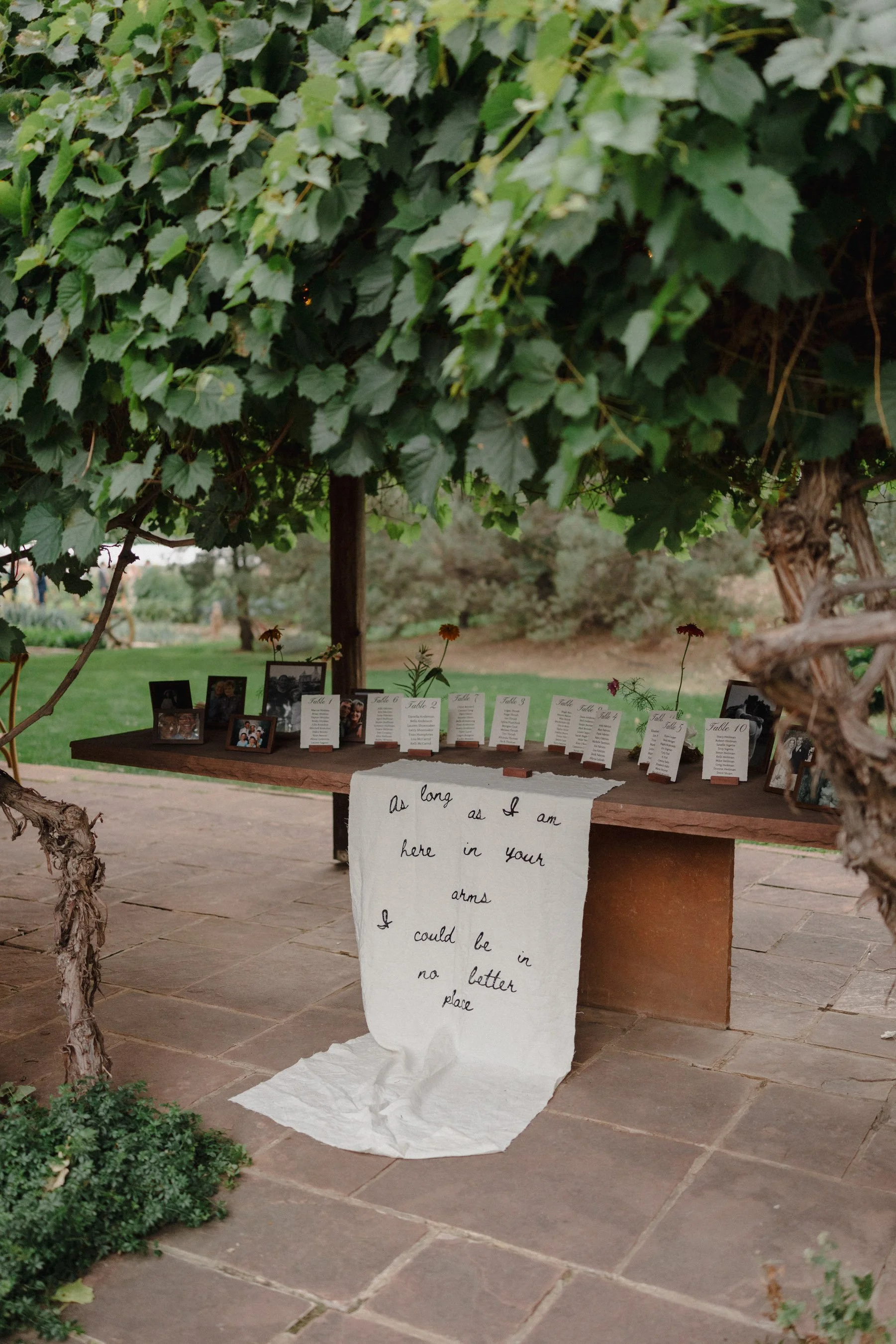 Cotswolds-Wedding-Photographer-UK_HCS2608.jpg