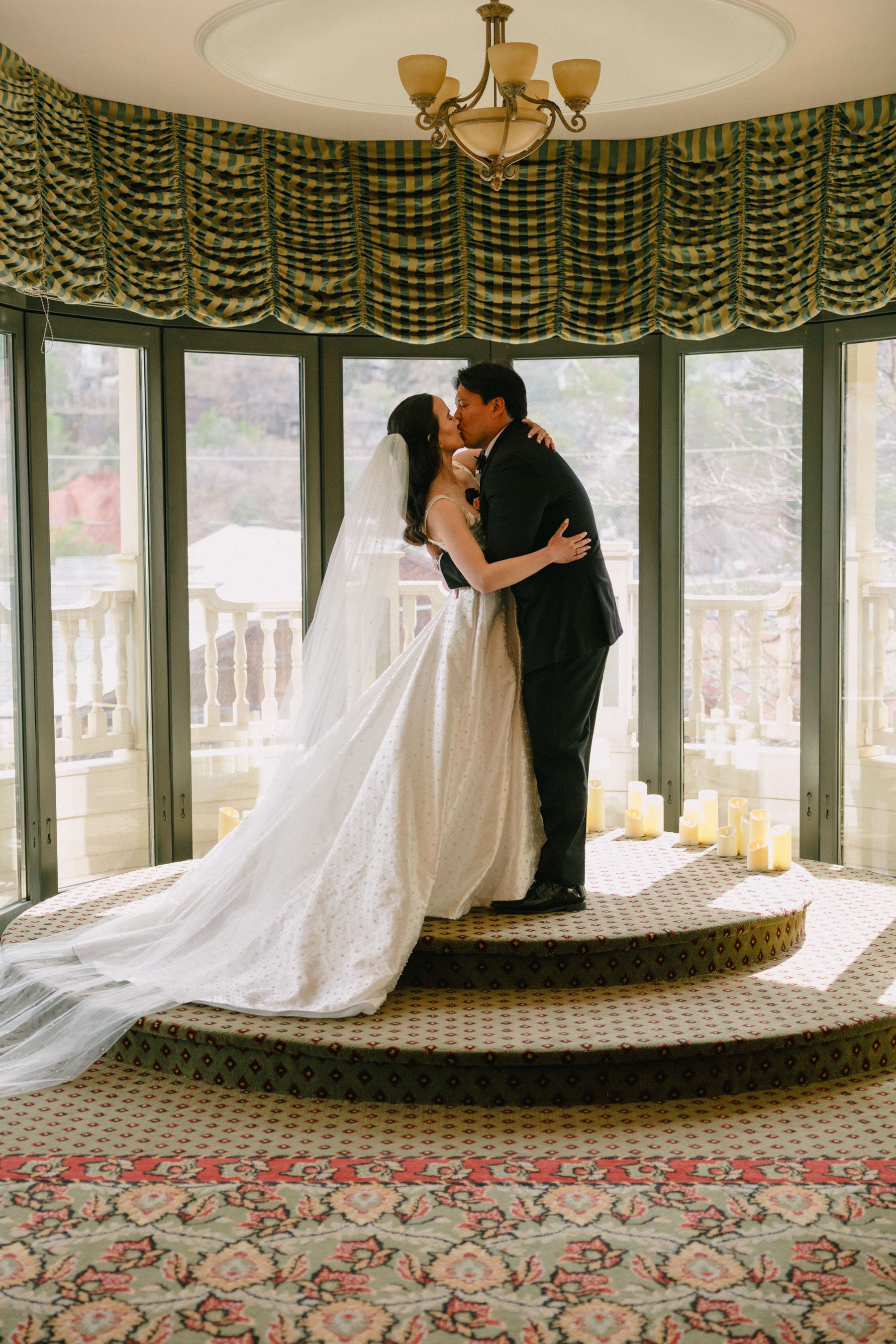 colorado-film-wedding-photographer-manitou-springs_HCS1376.jpg