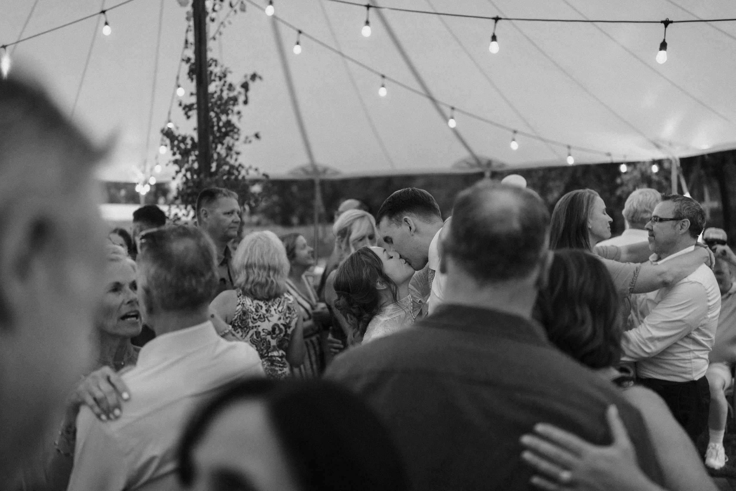 Cotswolds-Wedding-Photographer-UK_HCS4199.jpg