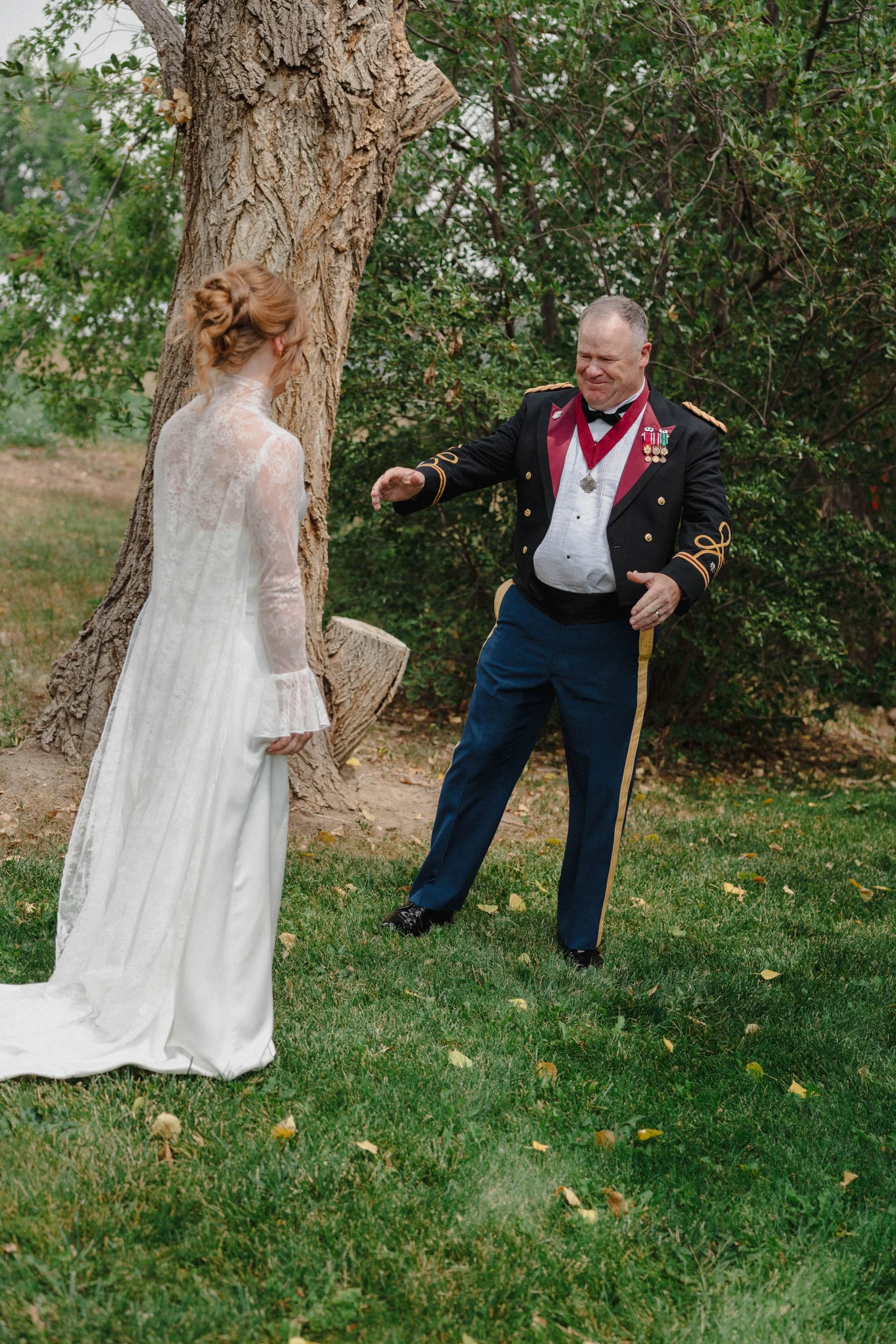 Cotswolds-Wedding-Photographer-UK_HCS2411.jpg