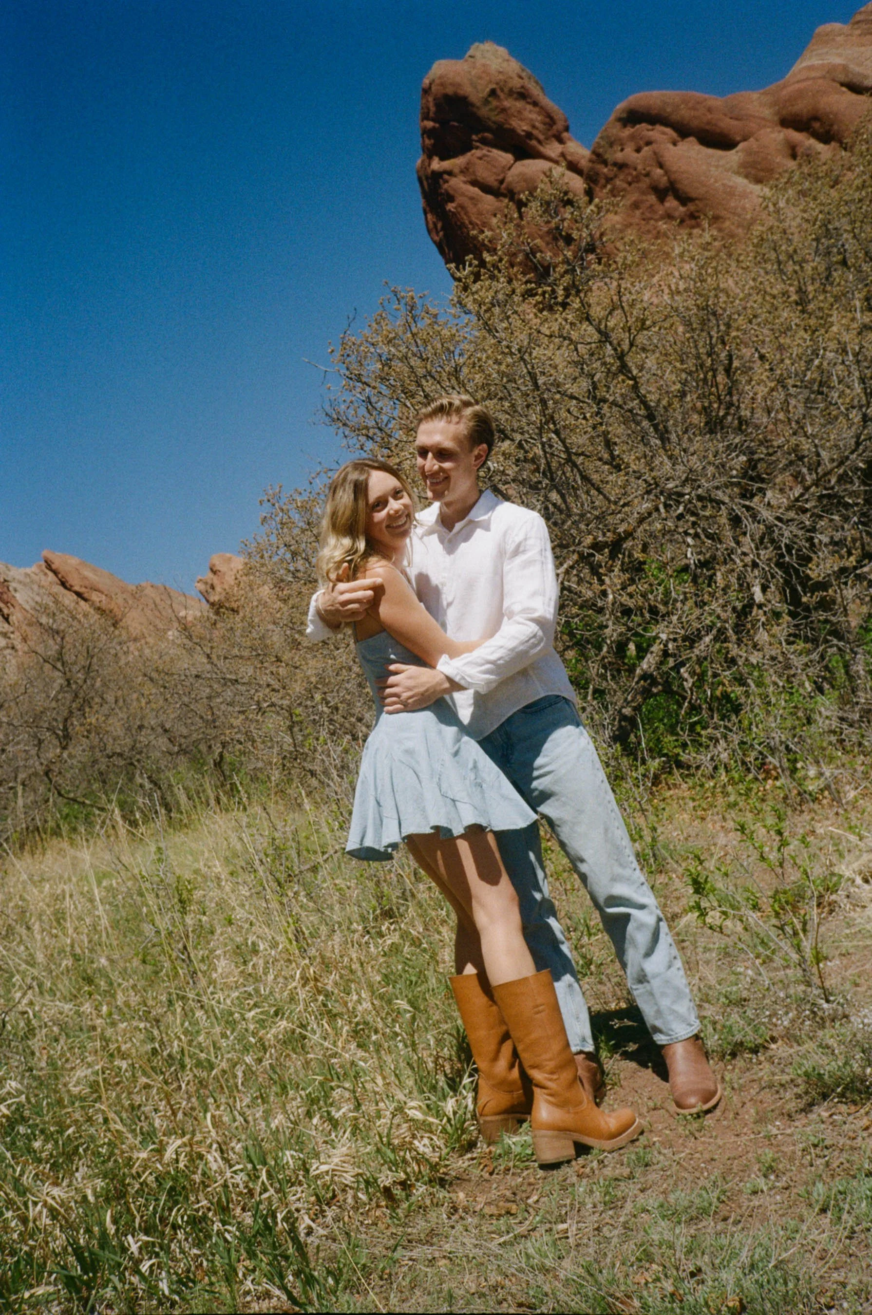 Colorado-Engagement-Photographer-Roxborough-State-Park_HCS05.jpg