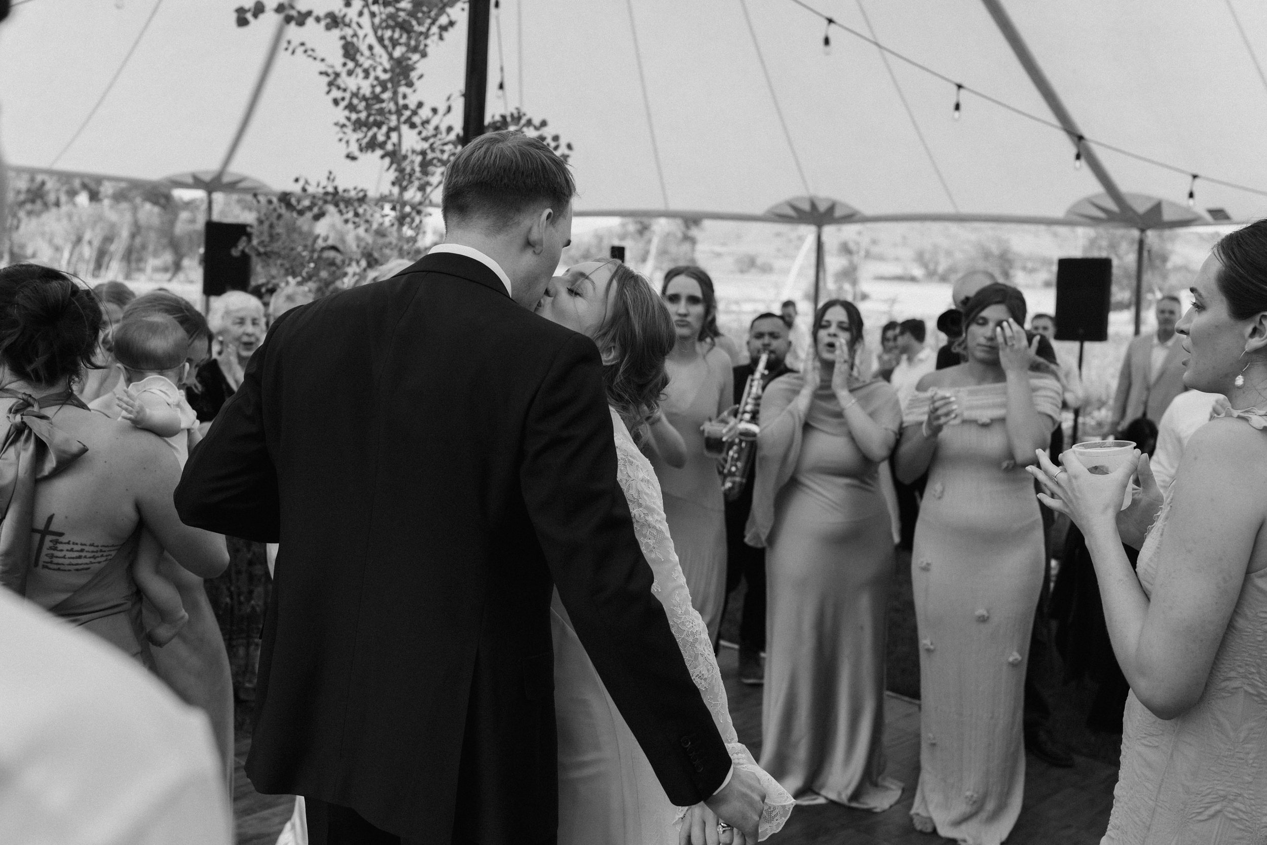 Cotswolds-Wedding-Photographer-UK_HCS3037.jpg