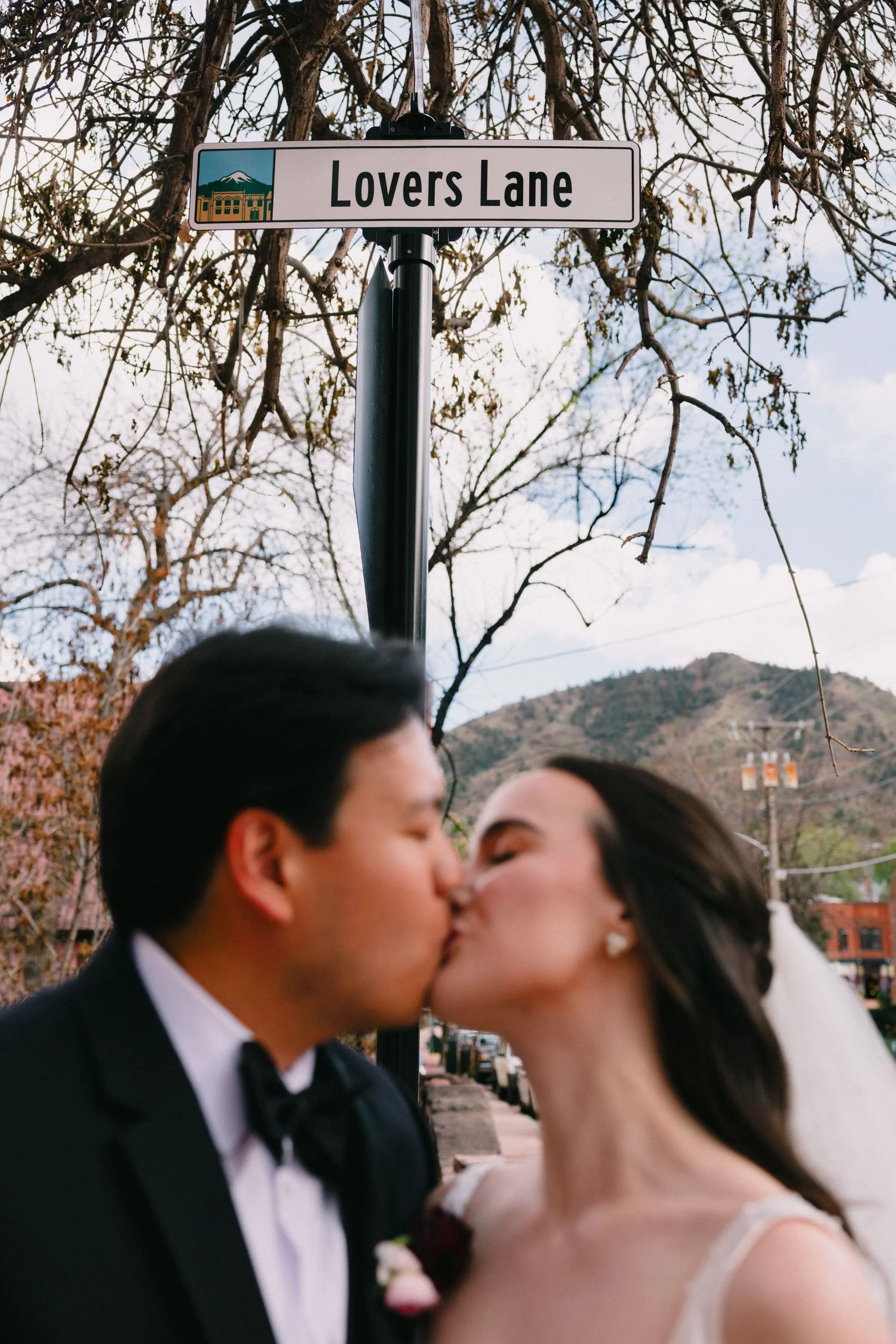 Colorado-Wedding-Photographer-Super-8-Videographer-Cliff-House-Bailey-Brian_HCS1979.jpg