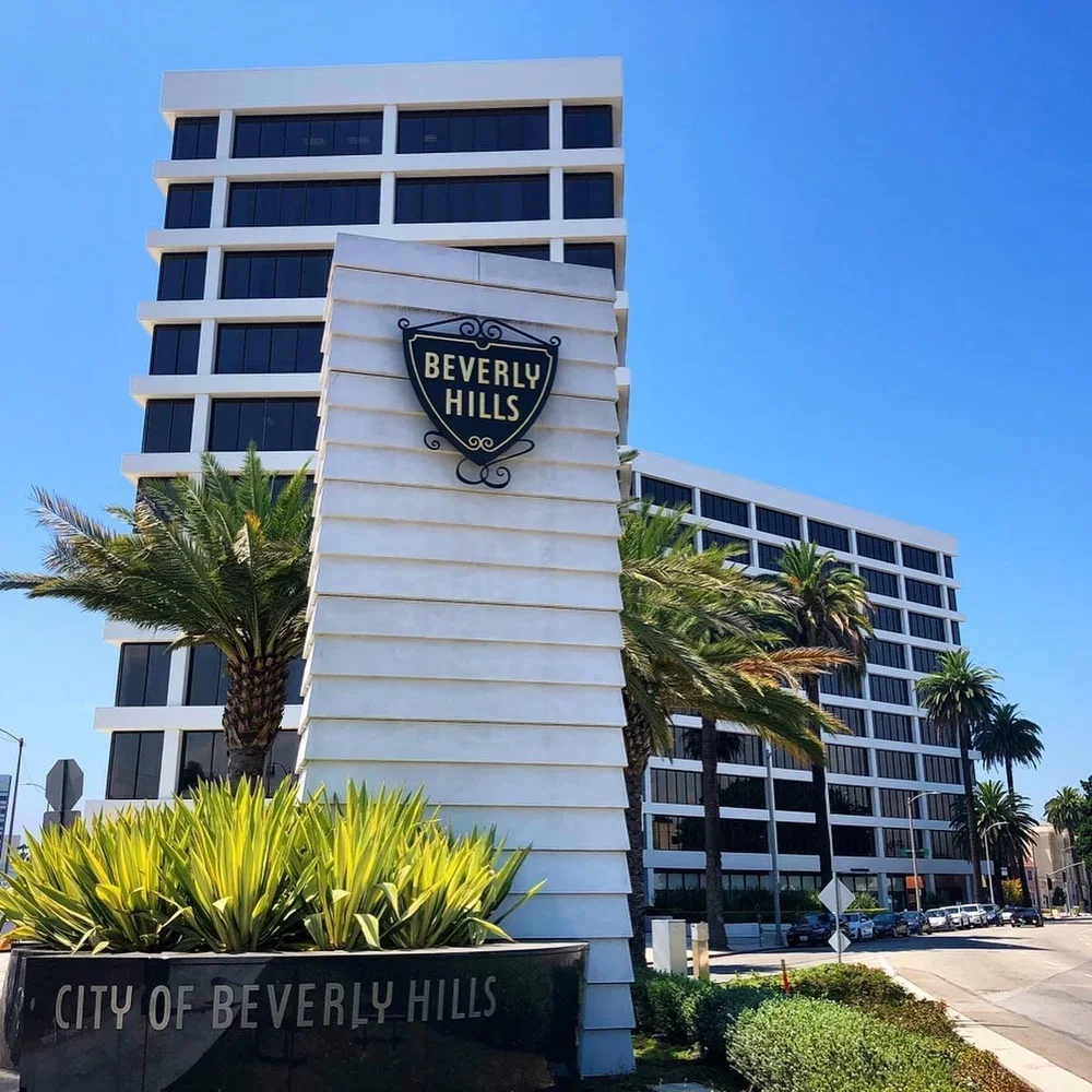 Beverly Hills landmark from Malinki's current contact page