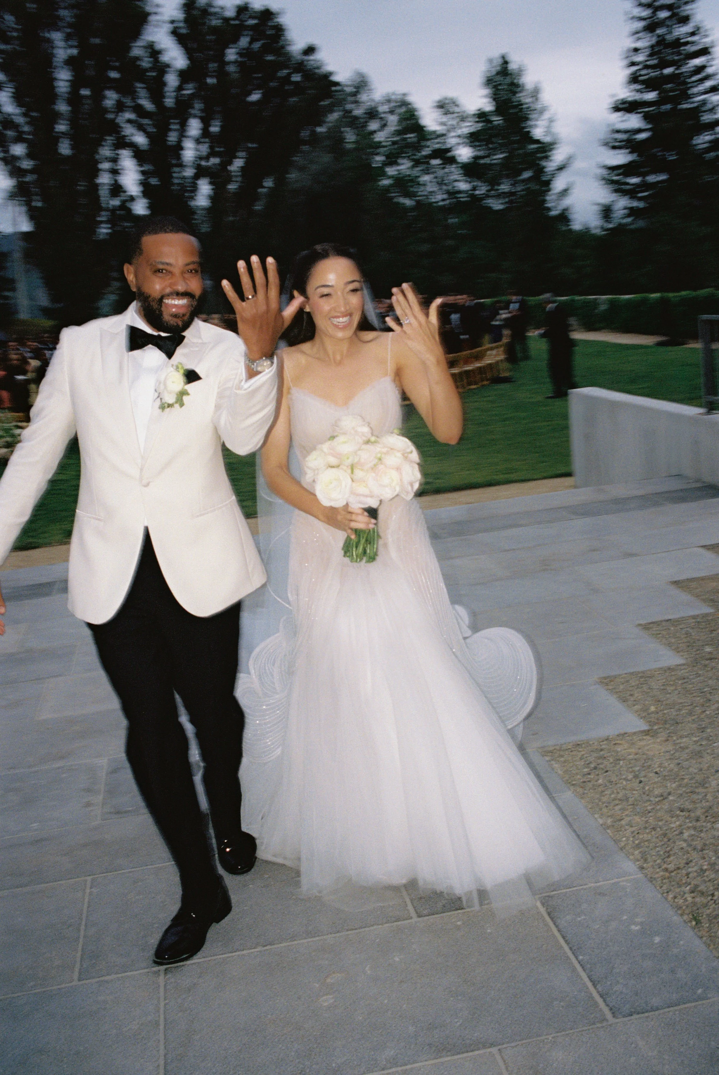 Lizzi & Jermaine Wedding Previews 055.JPG