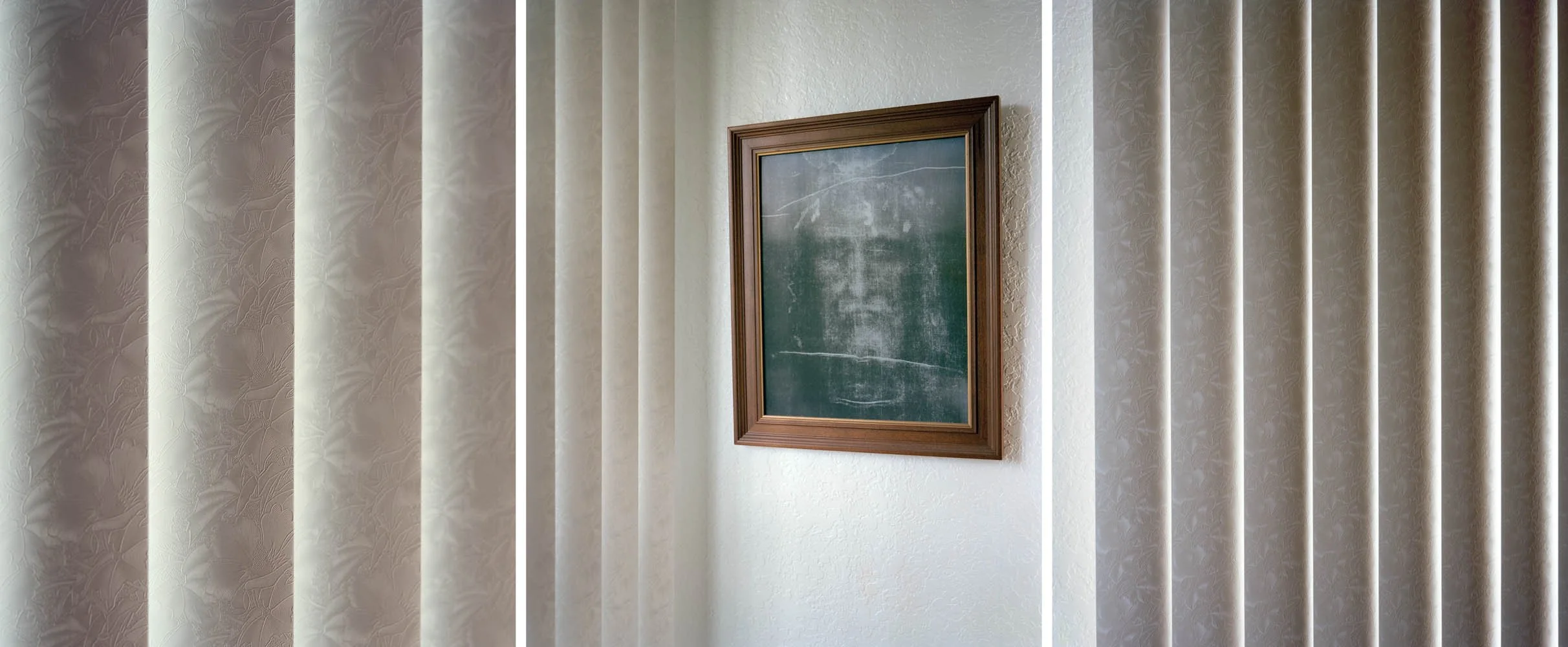 Jesus_in_the_Guest_Room_Two_Feet_to_the_Right.jpg
