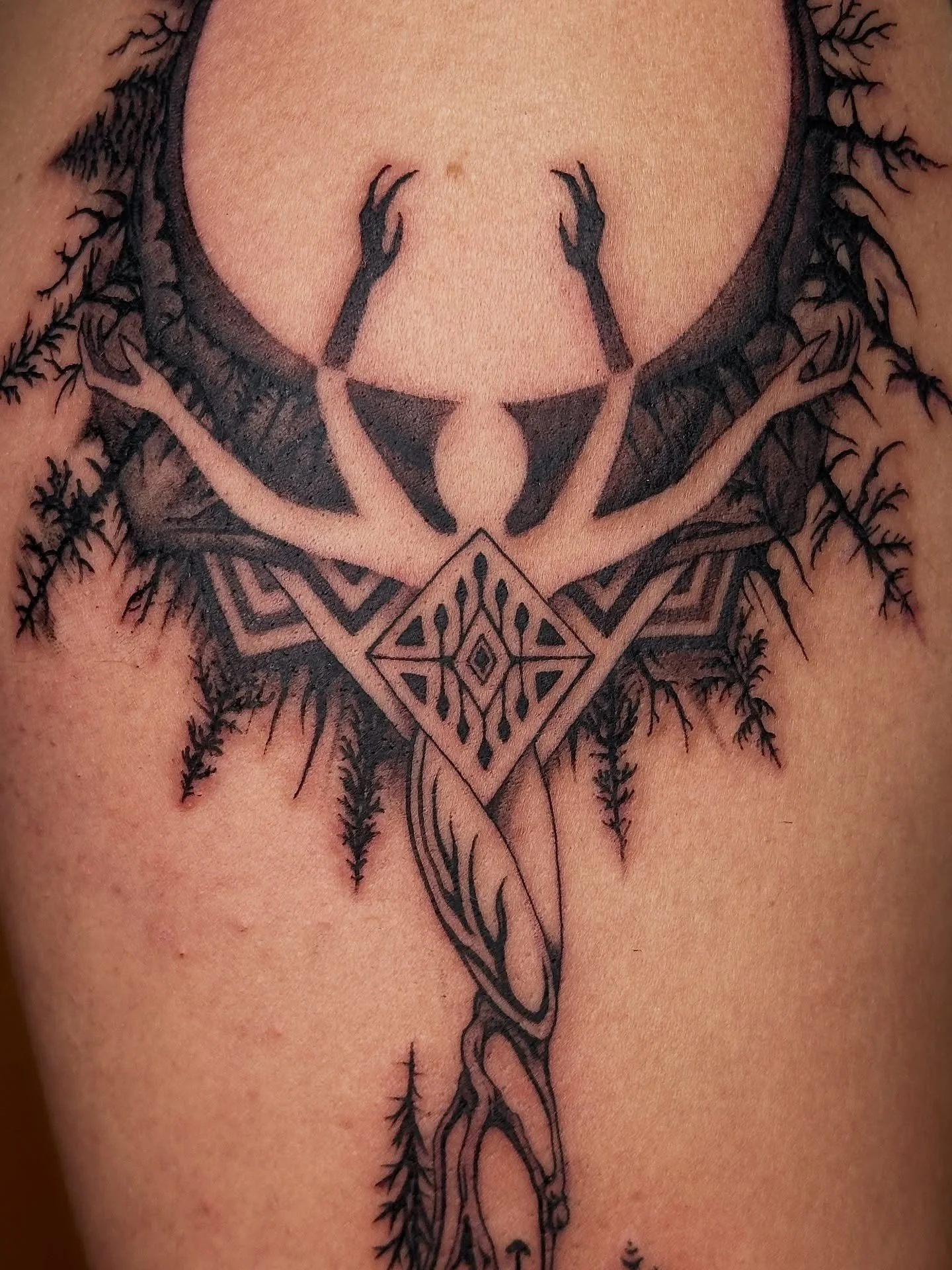 Made of sacred mathematics and a touch of chaos 🪄🌀 swipe for original drawing 🖤
Merci @capitaine_matante et @tatouage.la.tour pour cette belle session 🌿

#montrealtattoo #quebectattooshops #quebectattoo #tattooquebec #troisrivieres #montrealtatto