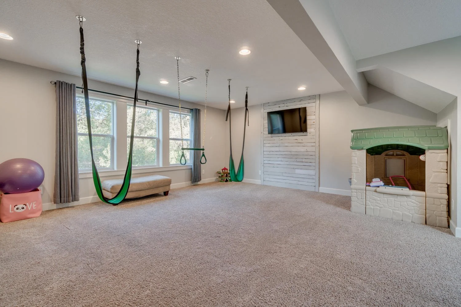 27823 SE Clapa Ln Eagle Creek-large-047-048-27823 SE Clapa Lane61-1500x1000-72dpi.jpg