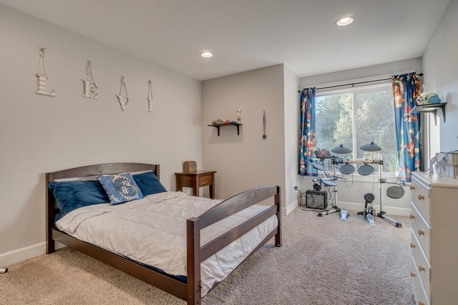 27823 SE Clapa Ln Eagle Creek-large-043-057-27823 SE Clapa Lane57-1500x1000-72dpi.jpg