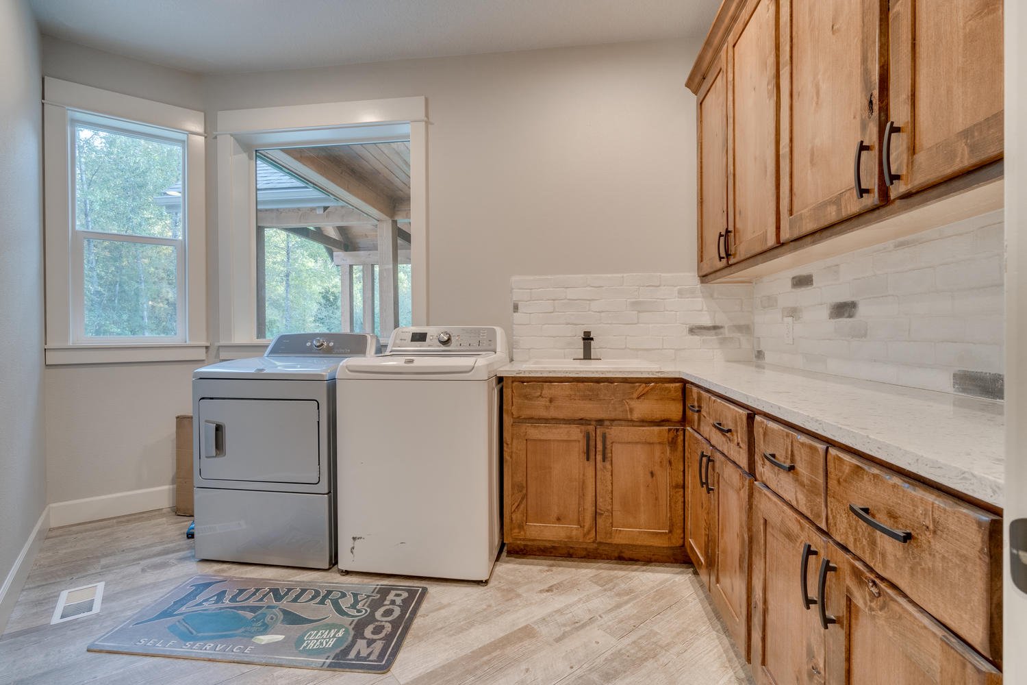 27823 SE Clapa Ln Eagle Creek-large-042-050-27823 SE Clapa Lane55-1500x1000-72dpi.jpg