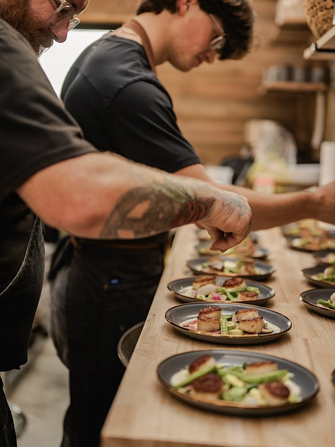 We are still talking about the unforgettable dinner we had at our #creativeretreat with @chefdanielcox in Paradise Valley, Montana &mdash; handcrafted cocktails, gourmet apps, and culinary magic made in the Cowboy Kitchen&hellip;All set against a bac
