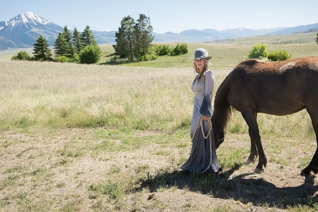 Less restrictions, more wide-open skies. 
A venue made for dreamers, creators, and animal lovers surrounded by Montana’s wild beauty. 🐴🌿
Photo: @audreyhallphoto 
Location: @peaceofparadisemt 
Hat and wardrobe: @friknfrakdesigns 
#montanaeve