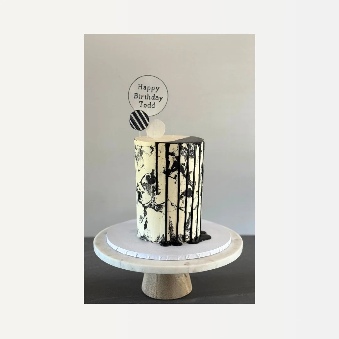 2026 is gonna be the year of marbled buttercream.

planning a birthday or event? visit flourand.com.au for more information.
-
-
-
-
-
-
-
#cakeinspo #perthwedding #cakephotos #perthweddingideas #weddingseason2024 #perthdesserts #cakesdaily #floralca