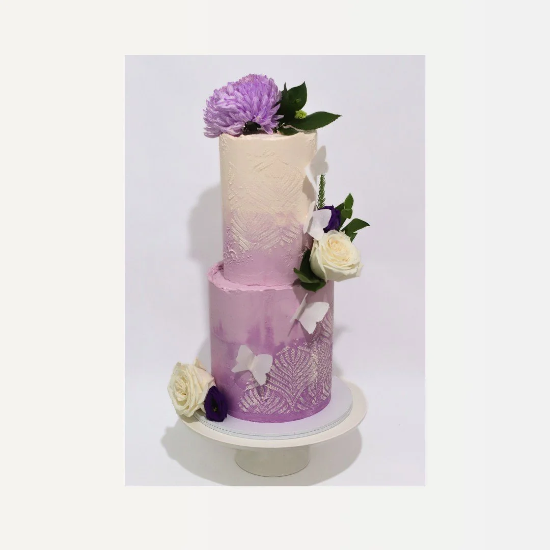 throwback to this purple gradient &amp; butterfly moment ✨ 

planning a birthday ort event? visit flourand.com.au for more information.
-
-
-
-
-
-
-
#cakeinspo #perthwedding #cakephotos #perthweddingideas #weddingseason2024 #perthdesserts #cakesdail