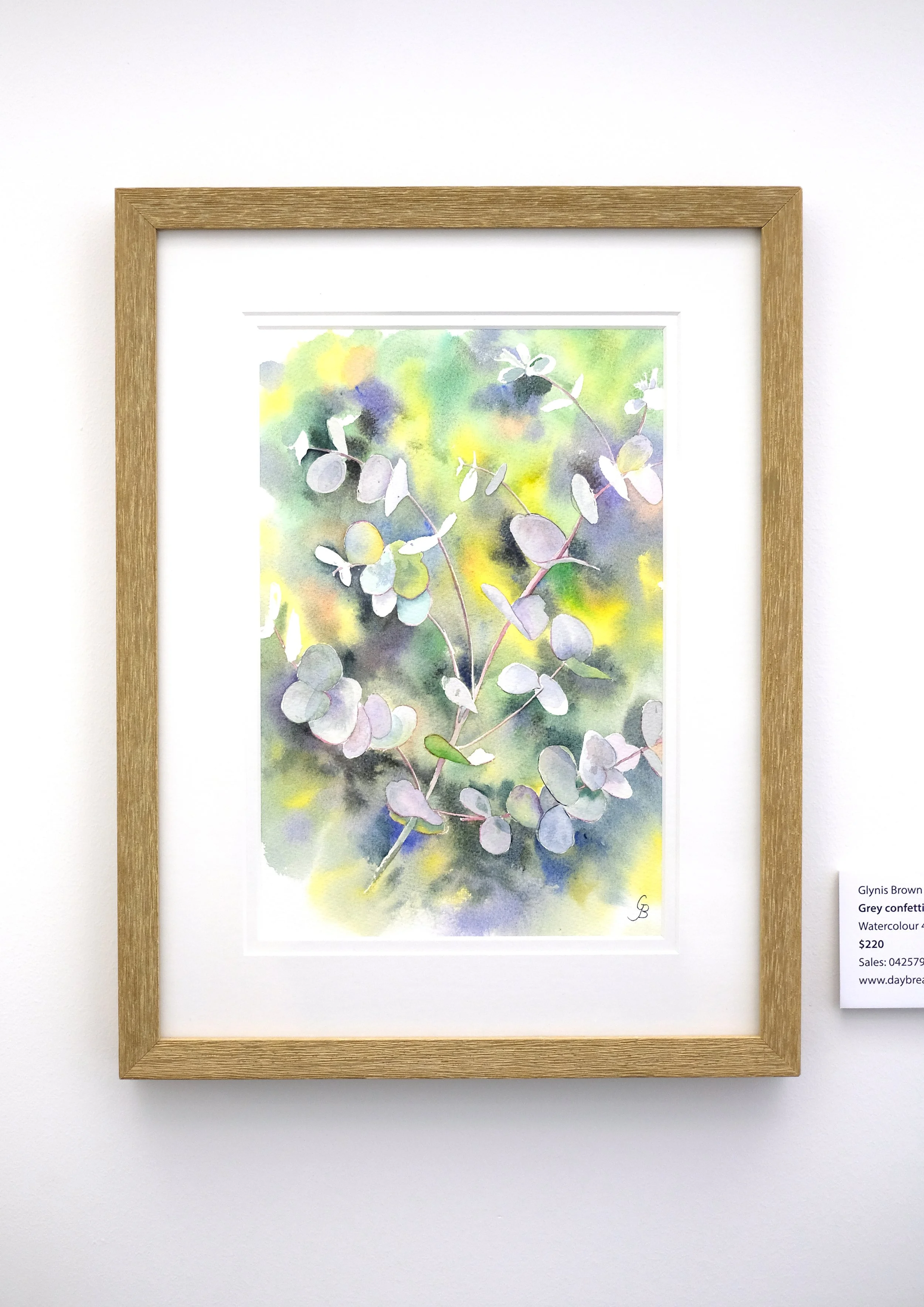 Grey confetti on Green and Gold