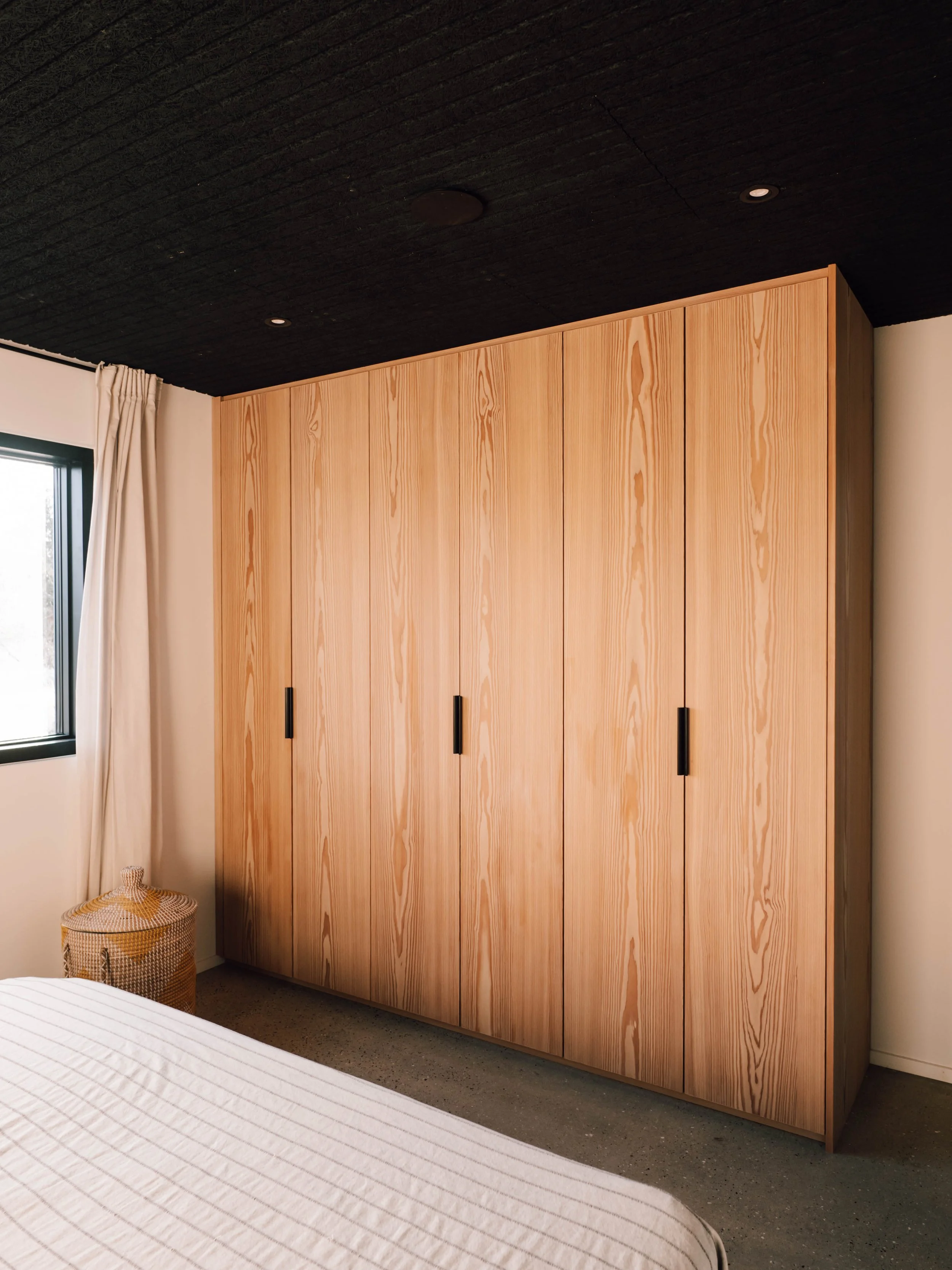 Maßgefertigter Schrank