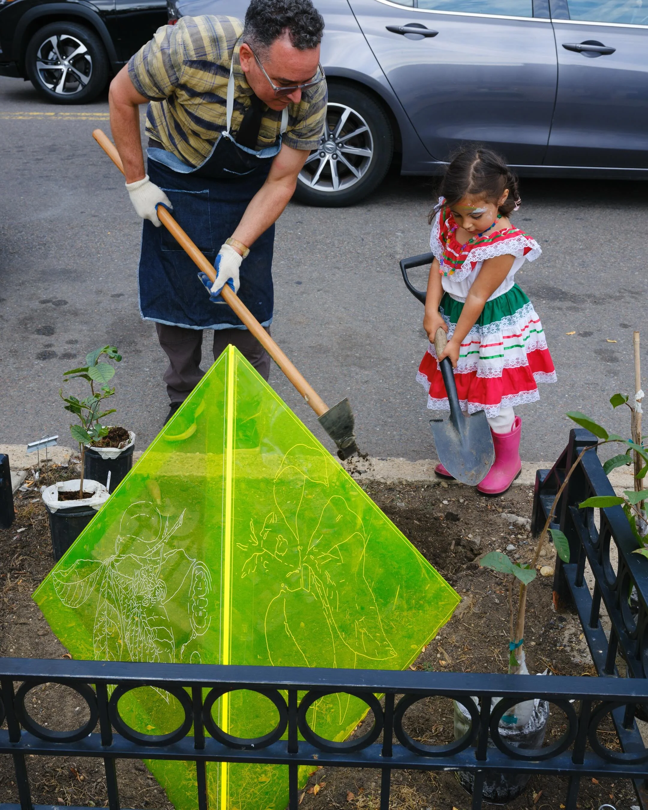 Tree Bed #6 @dylan__gauthier__ 
@fallowframesbiennial 2026

Paw Paw Study
Paw Paw Study (2026) is a performance and sculptural installation by artist and ecologist Dylan Gauthier. The work centers on the charismatic yet widely unknown figure of the p
