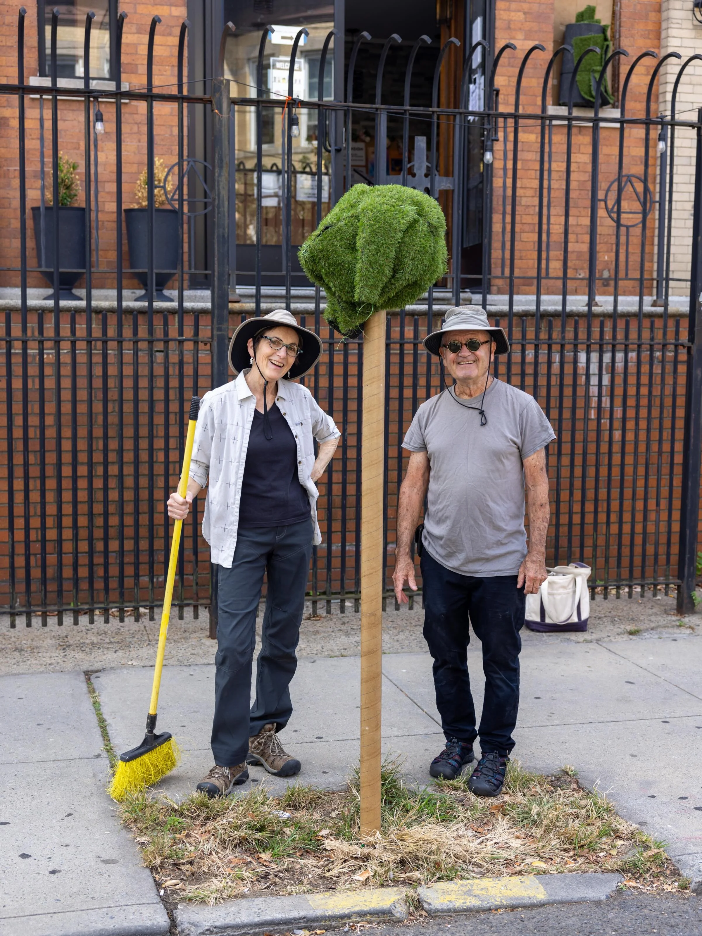 Tree Bed 8 @hein.nyc  @seng.bob 
@fallowframesbiennial 2026

TREE-PEAT (Triple Turf)&nbsp;
TREE-PEAT (Triple Turf) was a three-part garden made of living plants and TrafficMaster turf. The artists began with the material givens of weeds and astroturf