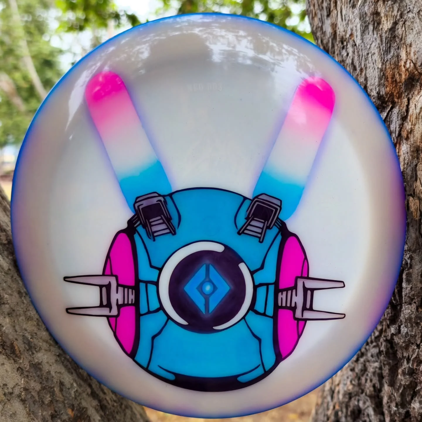 Eyes up guardian, your disc is ready @sean.stinebaugh

discmania #dd3 #hareball #destiny2 #discgolfart #dyediscs #discgolf #discgolfdyes #stencildye #dyersguild #discgolfdyers #dyeddiscsflybetter #illjustleavethishere #lofidyes