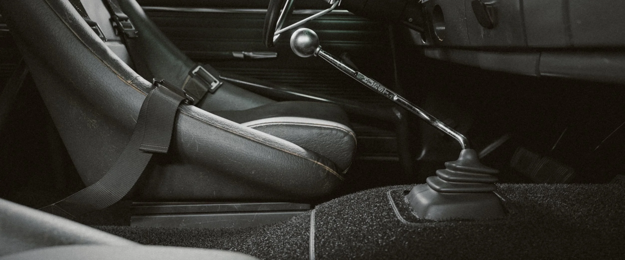Charger_InteriorDetail_03.jpg