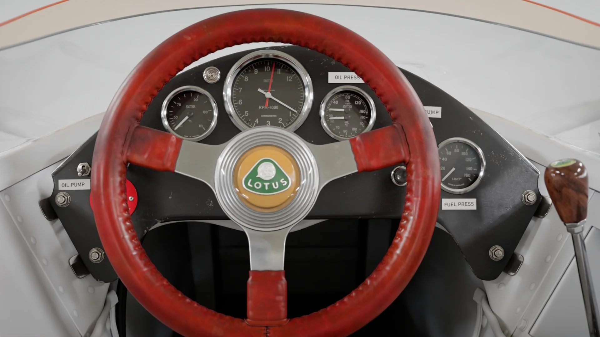 Lotus49_198.jpg
