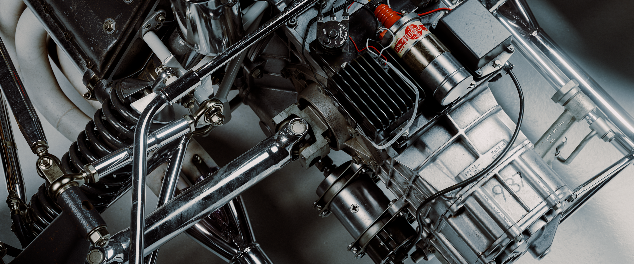Lotus49_Detail05.png