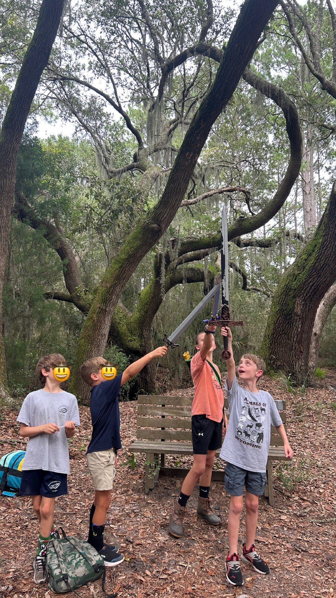 Swords up! ⚔️ Give this group of boys some open space under the oaks and a couple of swords, and watch the imaginative play take over. Raising a sword overhead, holding a pose, &amp; moving together as a group is building strength, balance, and body 