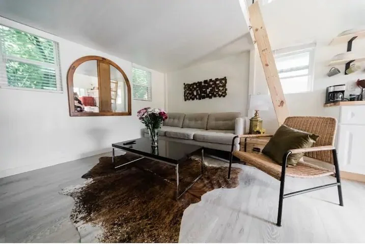 livingroom.jpg