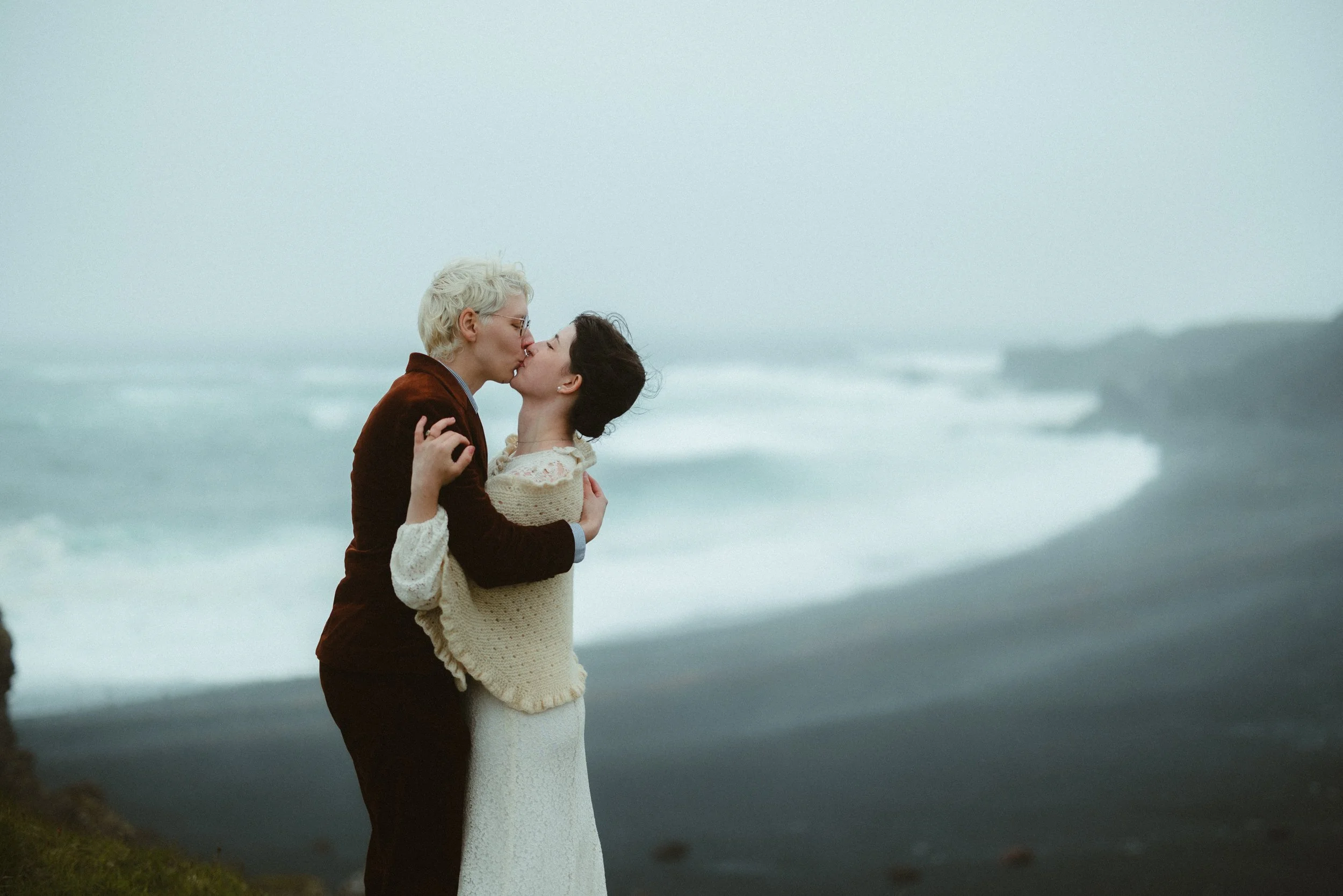 alison_emily_snæfellsnes_elopement_iceland (33 of 40).jpg