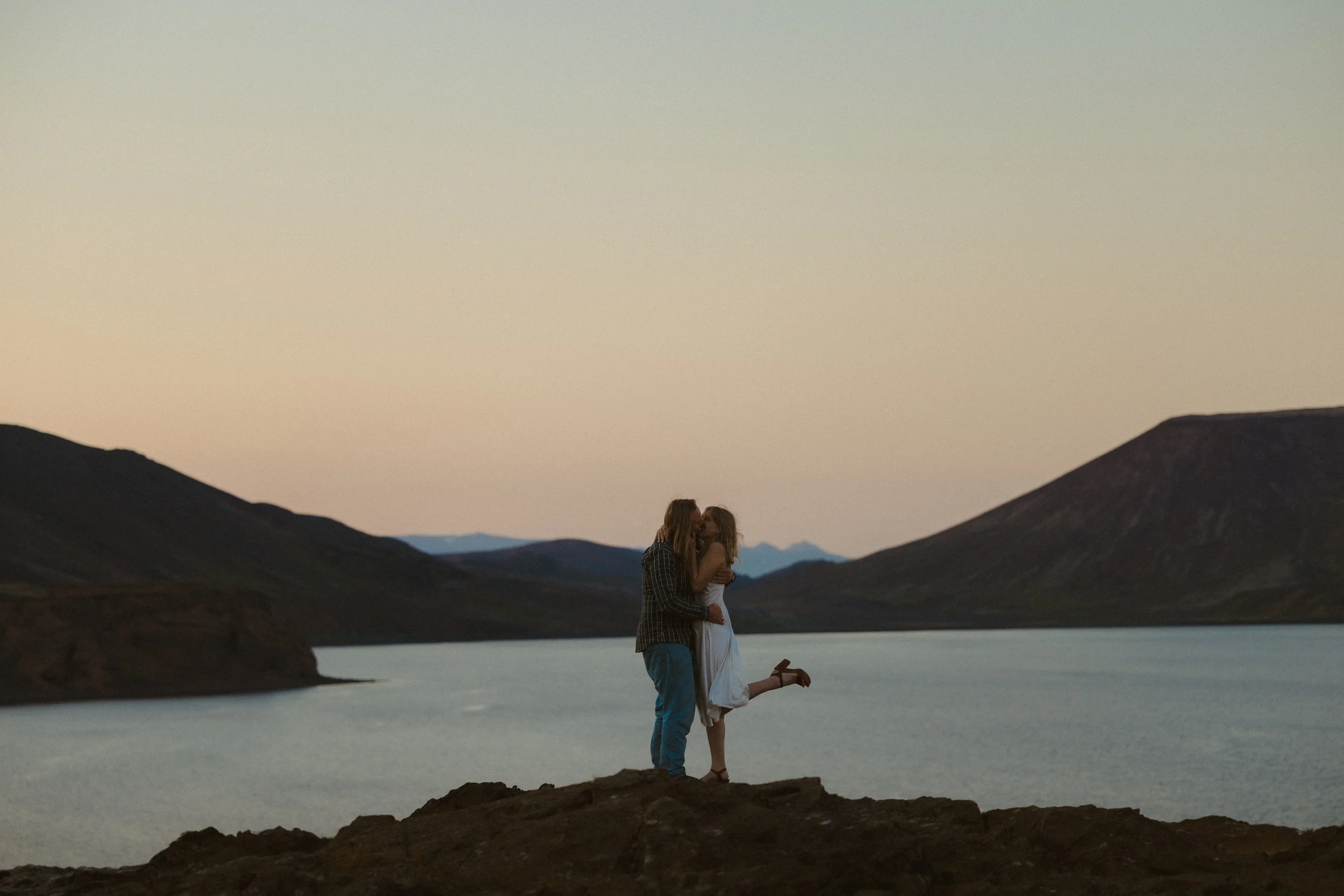 William & Katie – Midnight Magic in Reykjanes